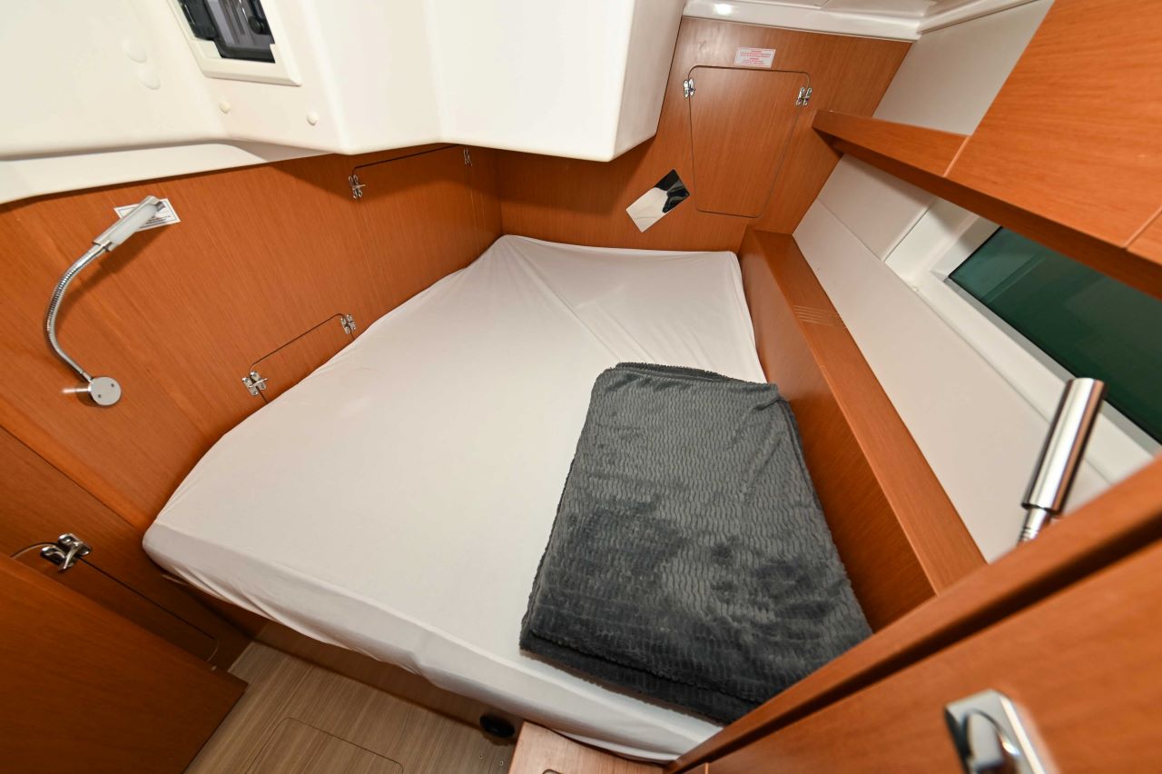 Bavaria C45 - 3 cab. — photo 19