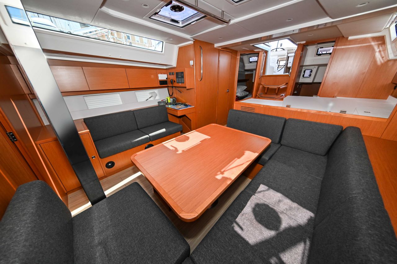Bavaria C45 - 3 cab. — photo 29