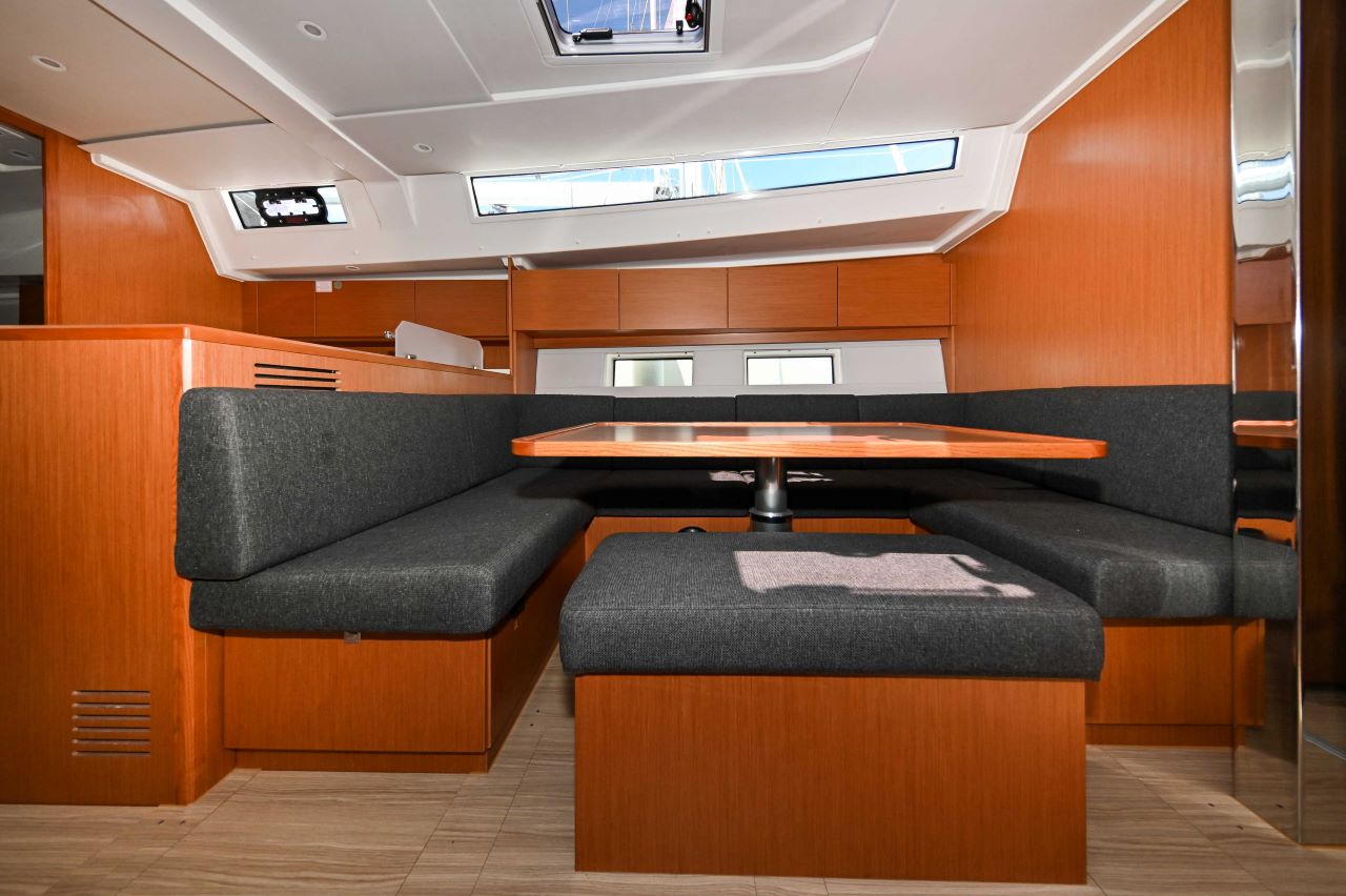 Bavaria C45 - 3 cab. — photo 30