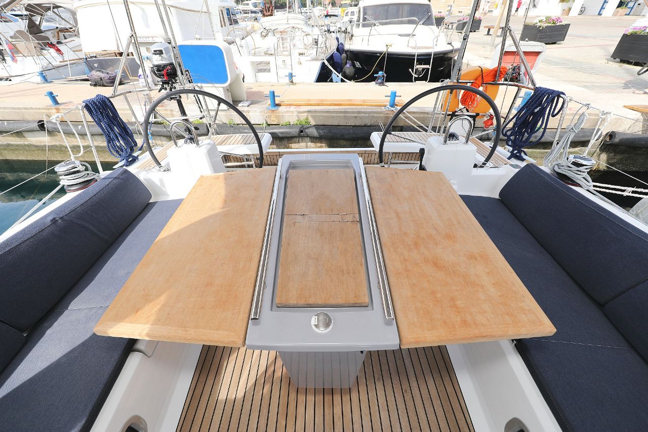Oceanis 41.1 — photo 13