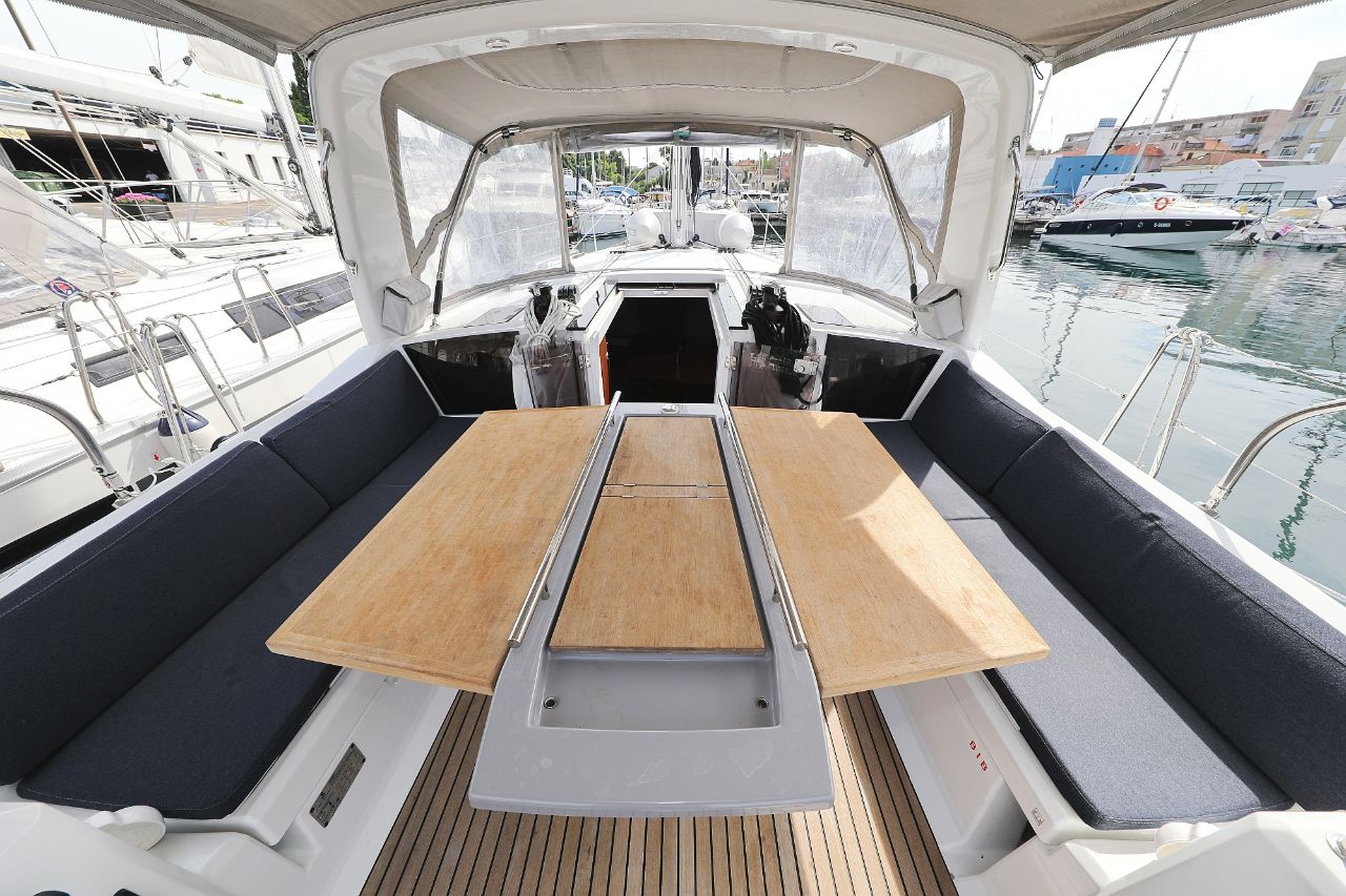 Oceanis 41.1 — photo 14