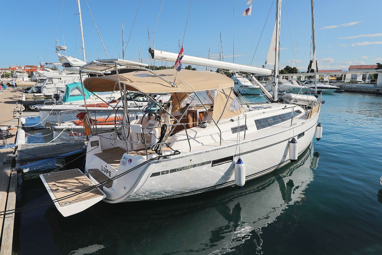 Bavaria Cruiser 37 - 3 cab. — photo 19