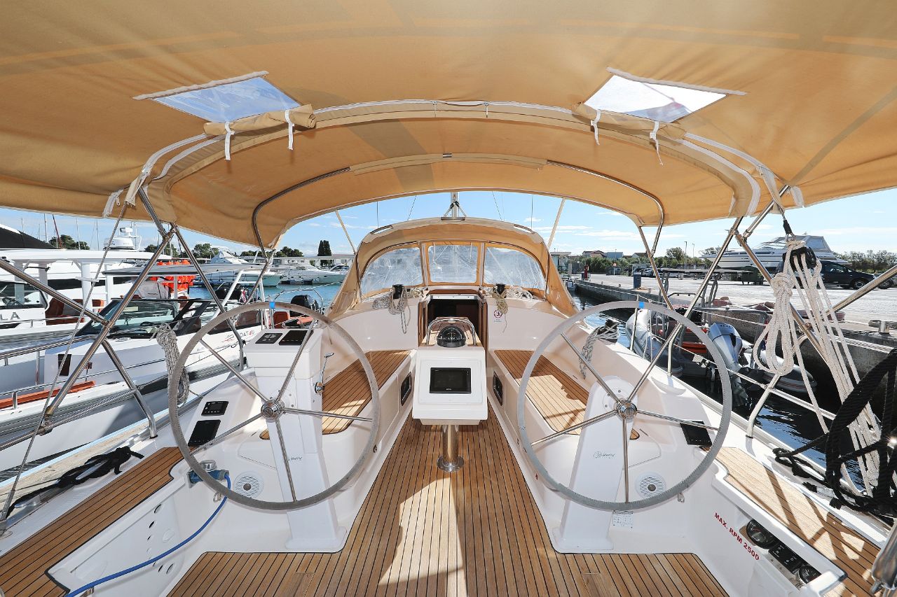 Bavaria Cruiser 37 - 3 cab. — photo 22