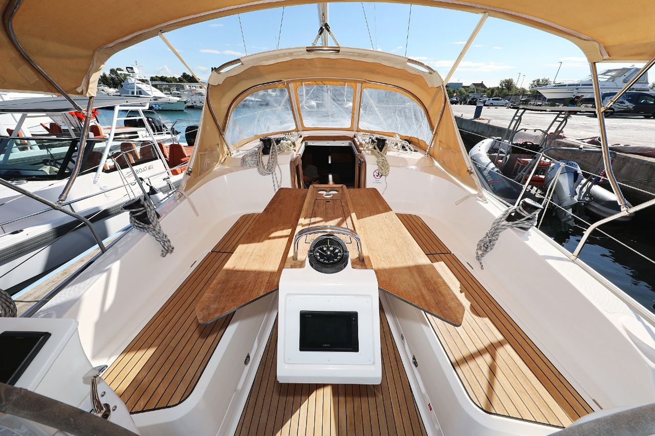 Bavaria Cruiser 37 - 3 cab. — photo 25