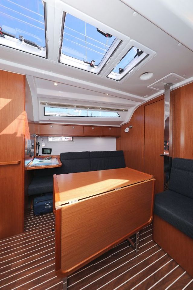 Bavaria Cruiser 37 - 3 cab. — photo 37