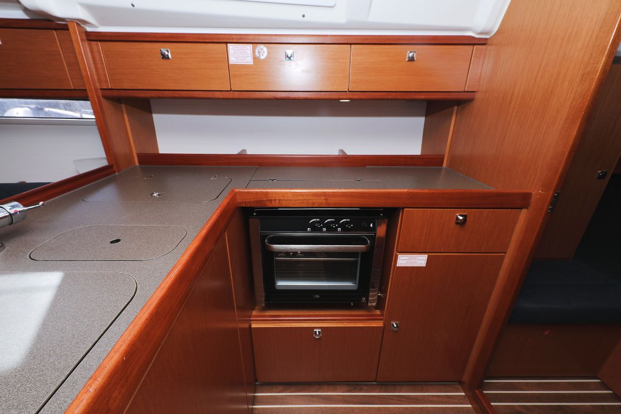 Bavaria Cruiser 37 - 3 cab. — photo 47