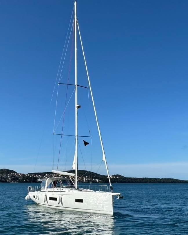 Oceanis 54 - 3 + 1 cab. — photo 14