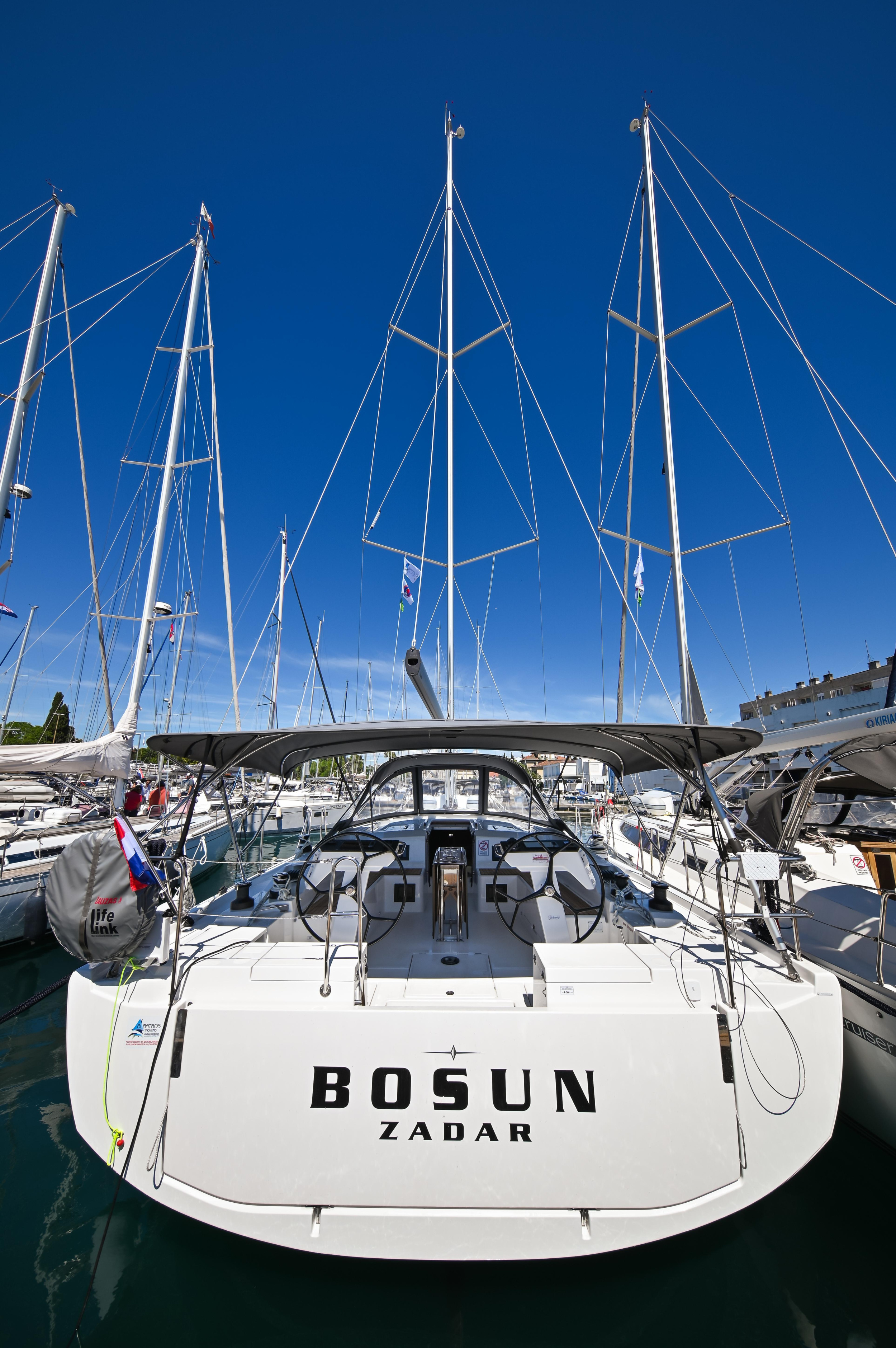 Bavaria C46 - 4 cab. — photo 4