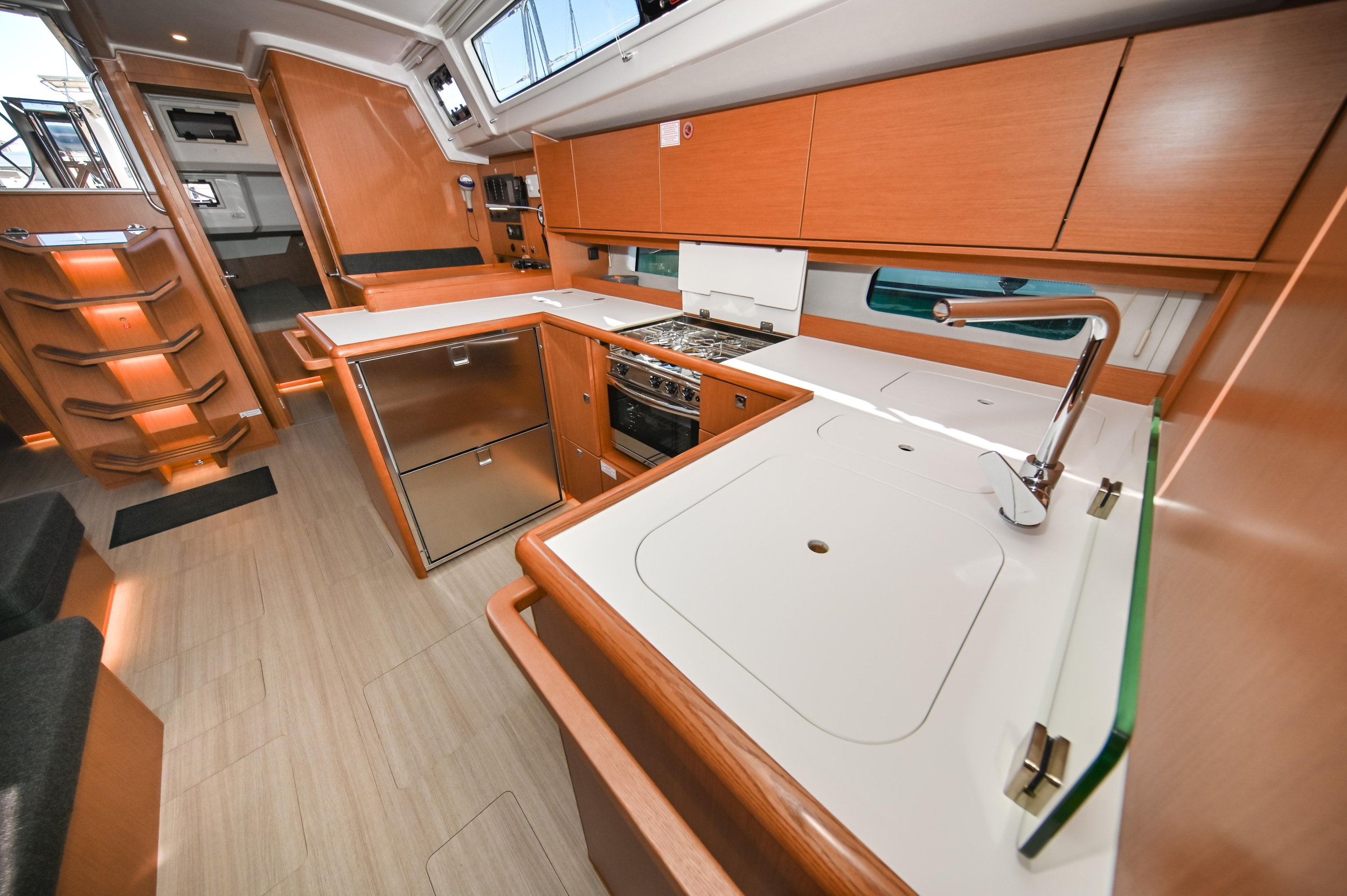 Bavaria C46 - 4 cab. — photo 18
