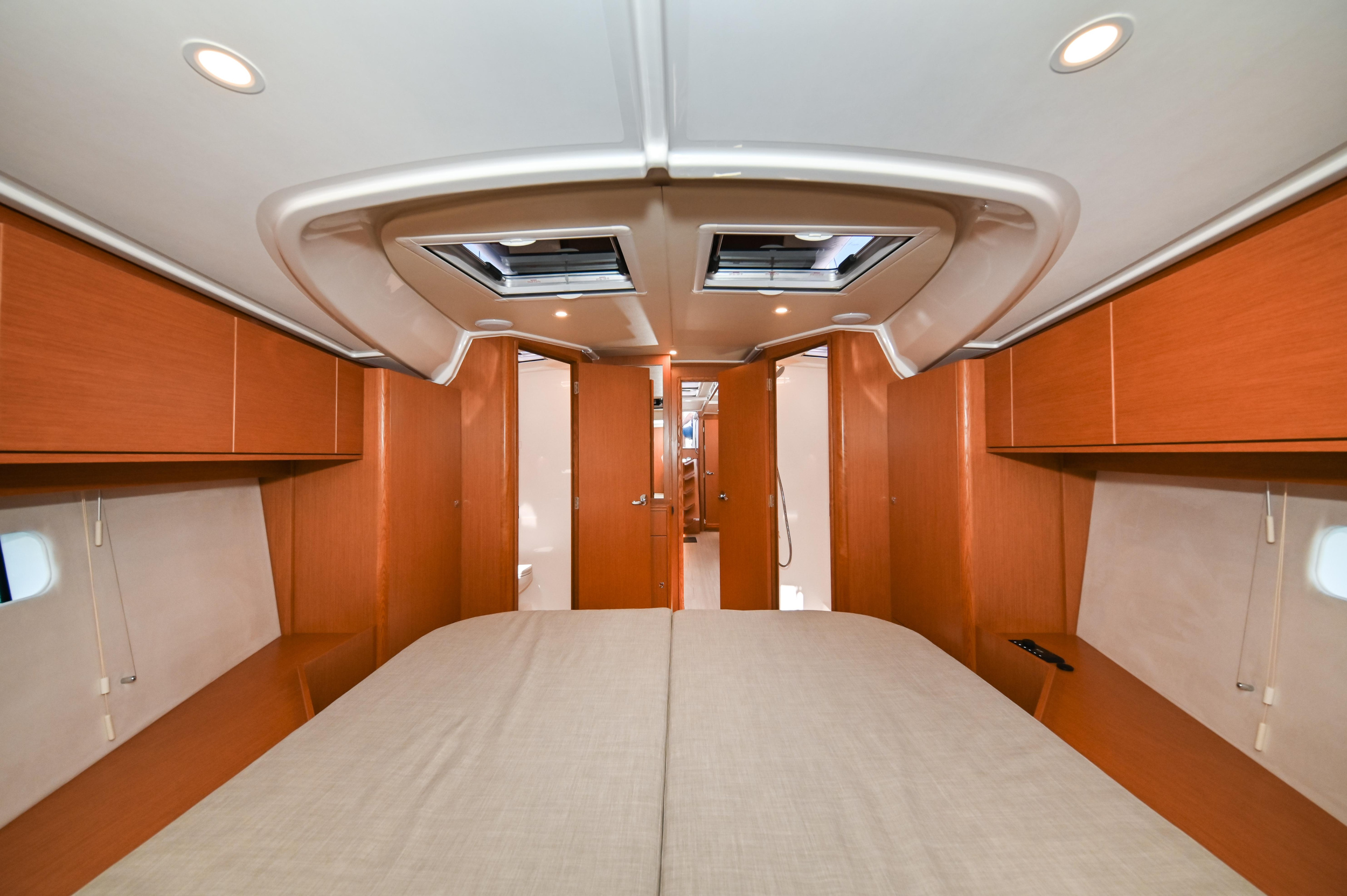 Bavaria C46 - 4 cab. — photo 24