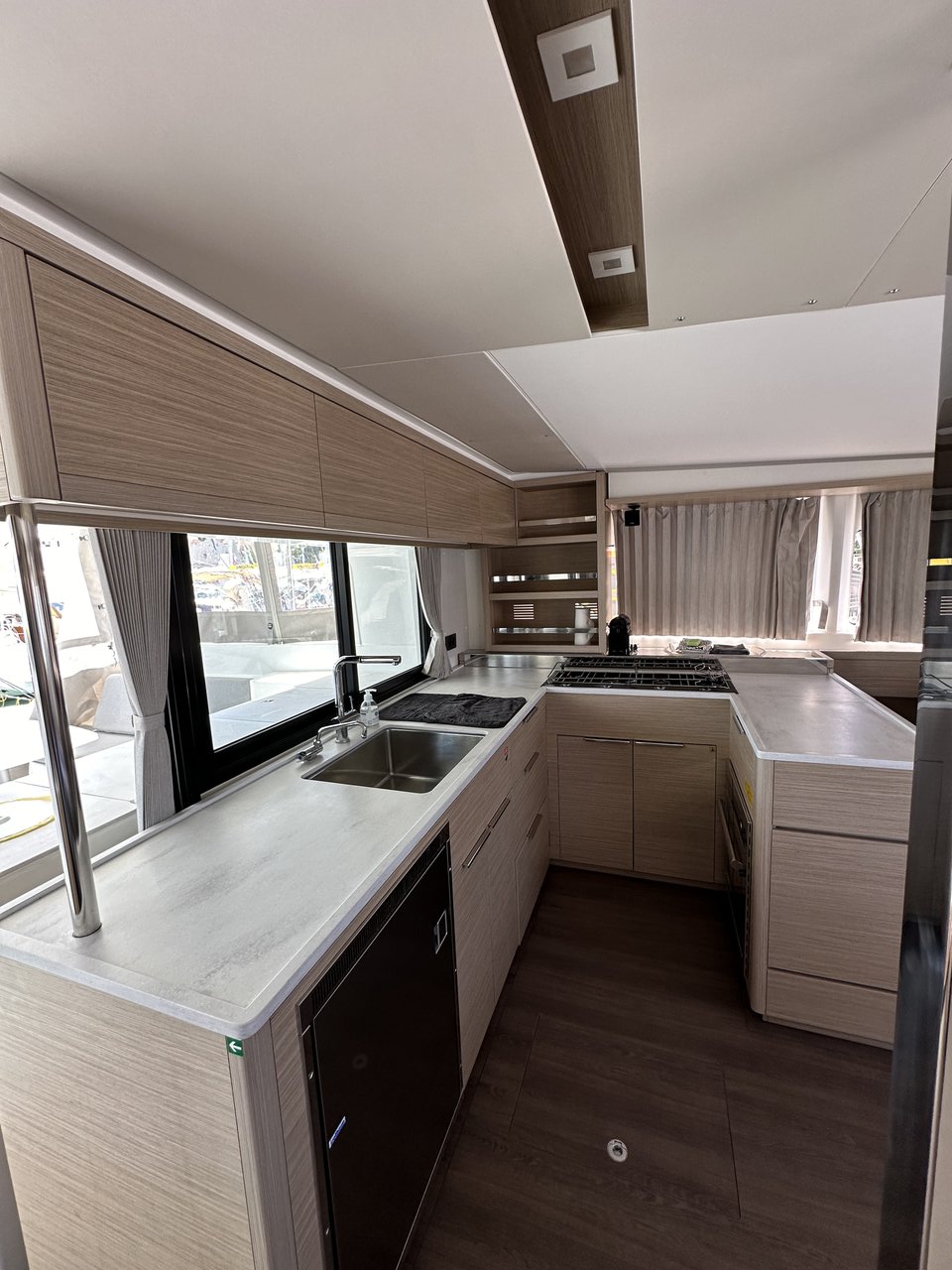 Lagoon 46 - 4 + 2 cab. — photo 9