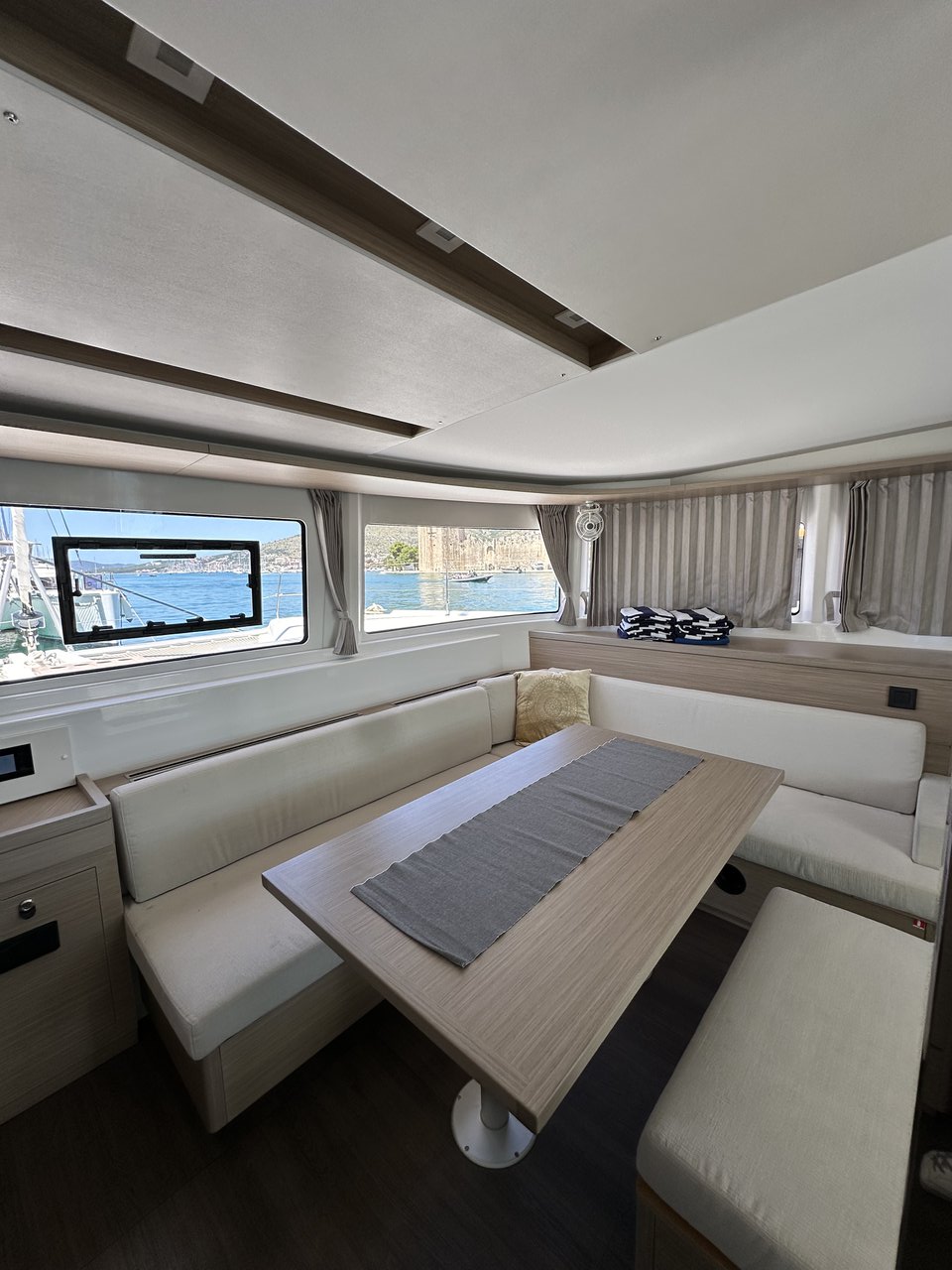 Lagoon 46 - 4 + 2 cab. — photo 10