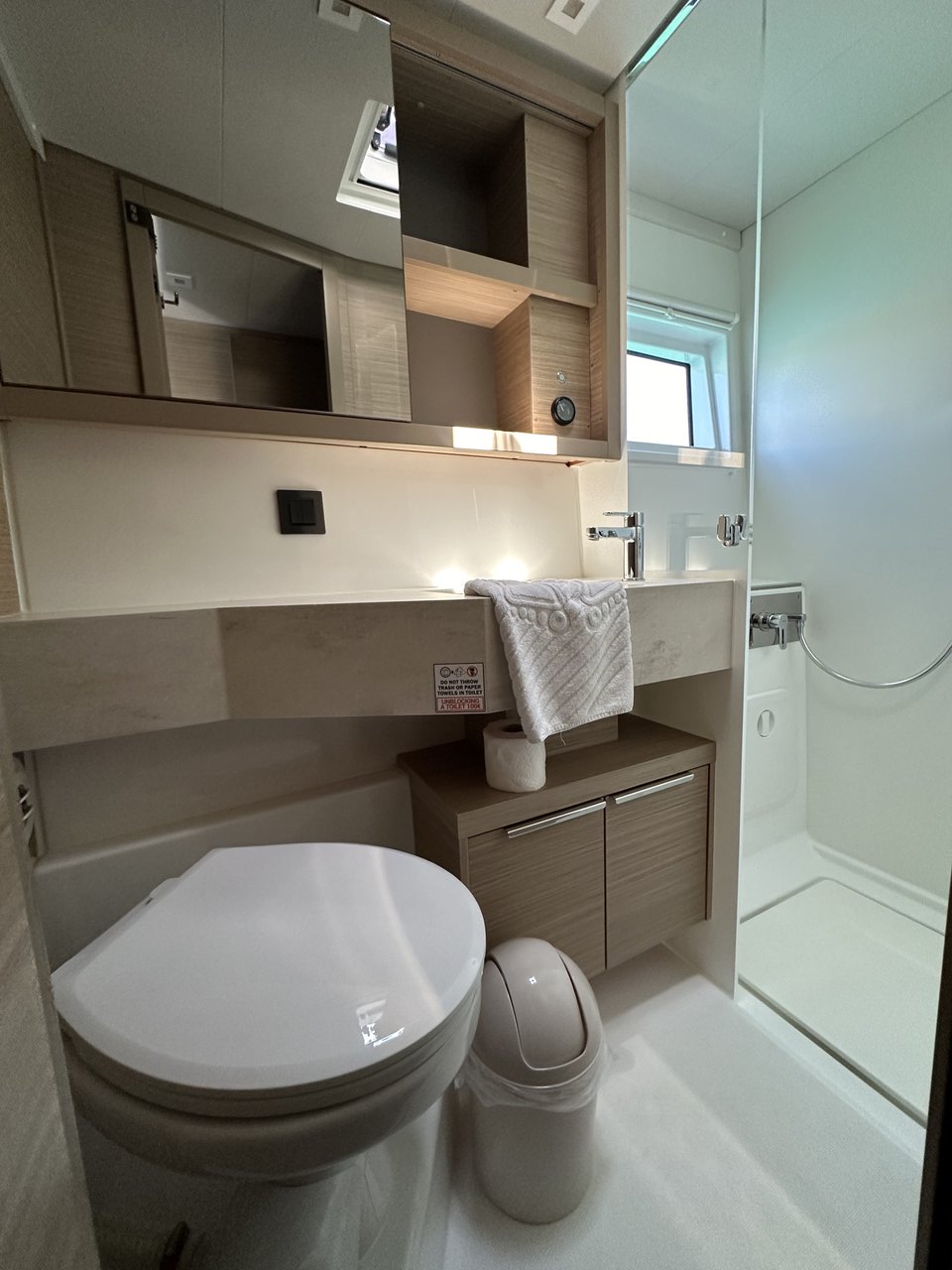 Lagoon 46 - 4 + 2 cab. — photo 22