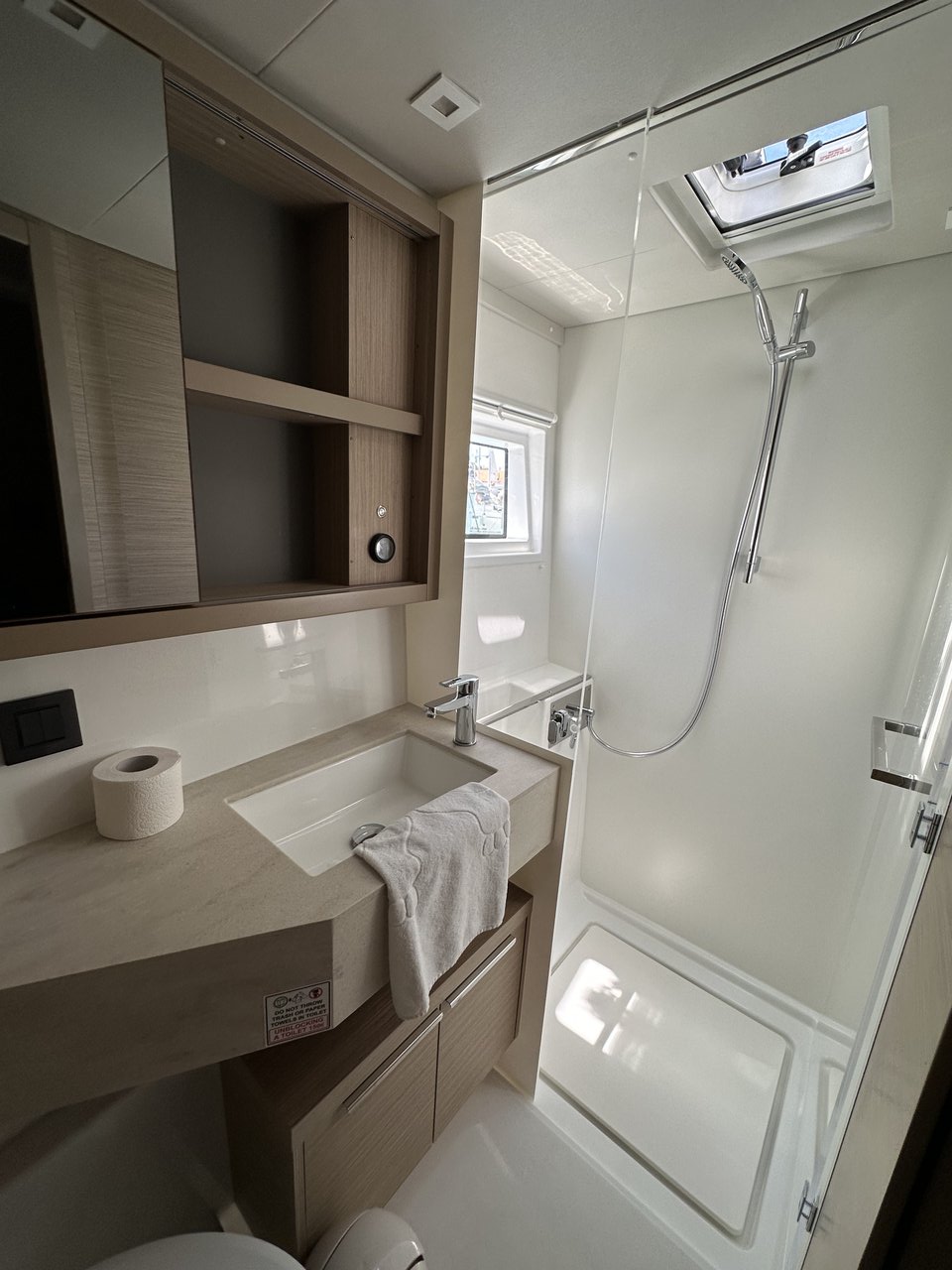 Lagoon 46 - 4 + 2 cab. — photo 24