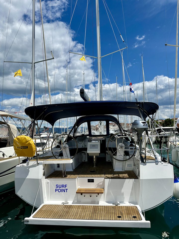 Bavaria C38 — photo 1