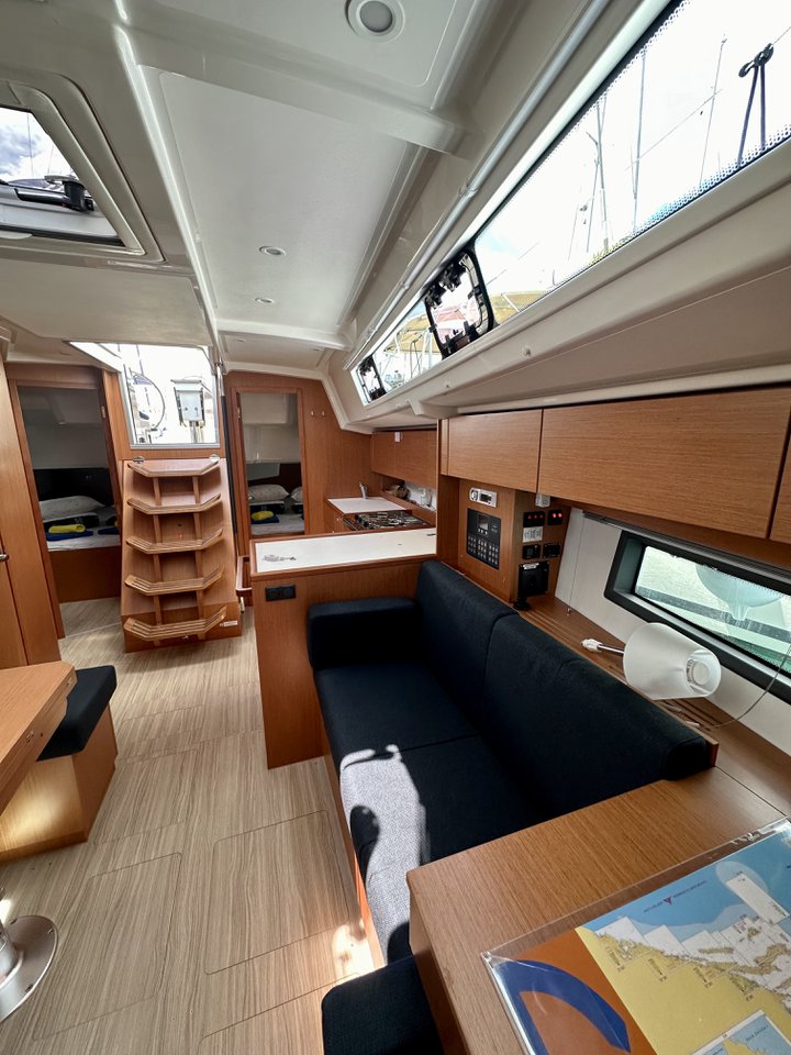 Bavaria C38 — photo 8