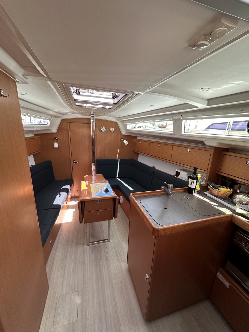Bavaria Cruiser 34 — photo 5