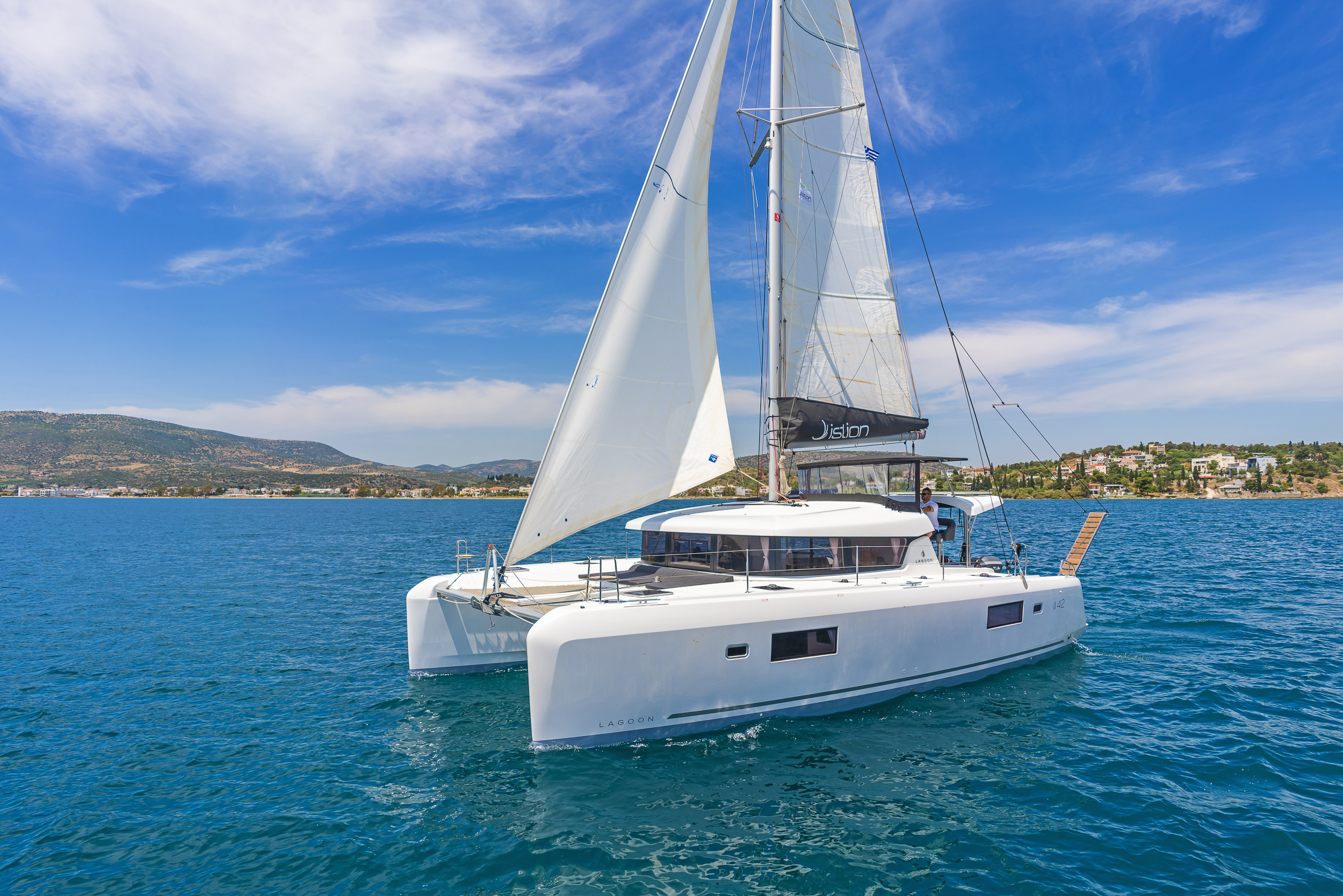 Lagoon 42 - 4 + 2 cab. — photo 1