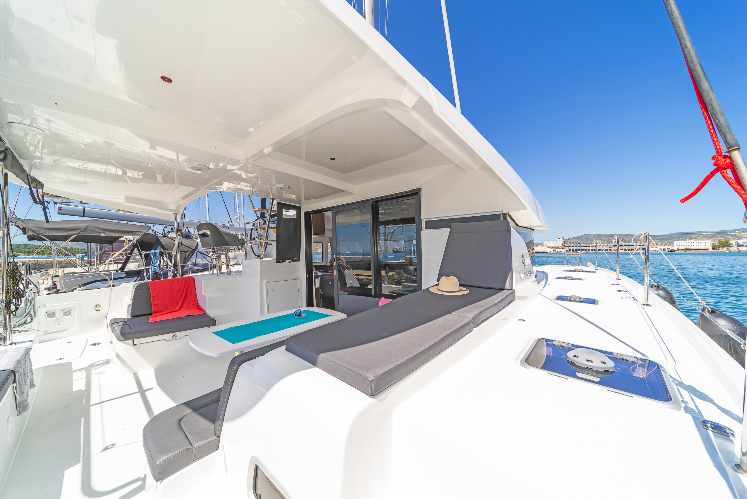Lagoon 42 - 4 + 2 cab. — photo 6