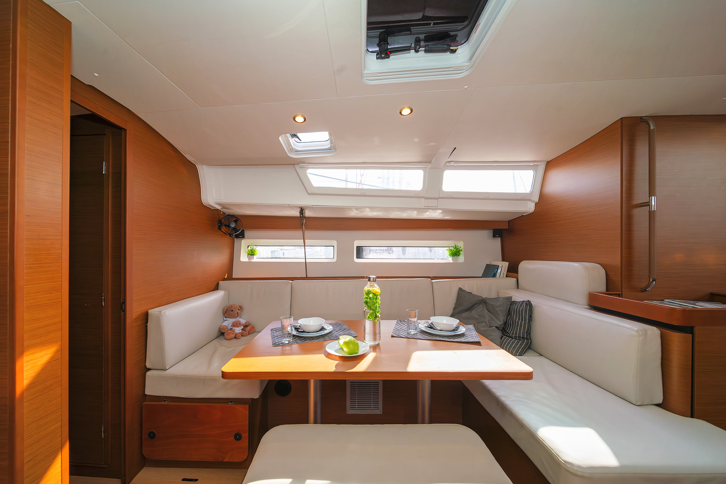Sun Odyssey 490 - 4 + 1 cab. — photo 6