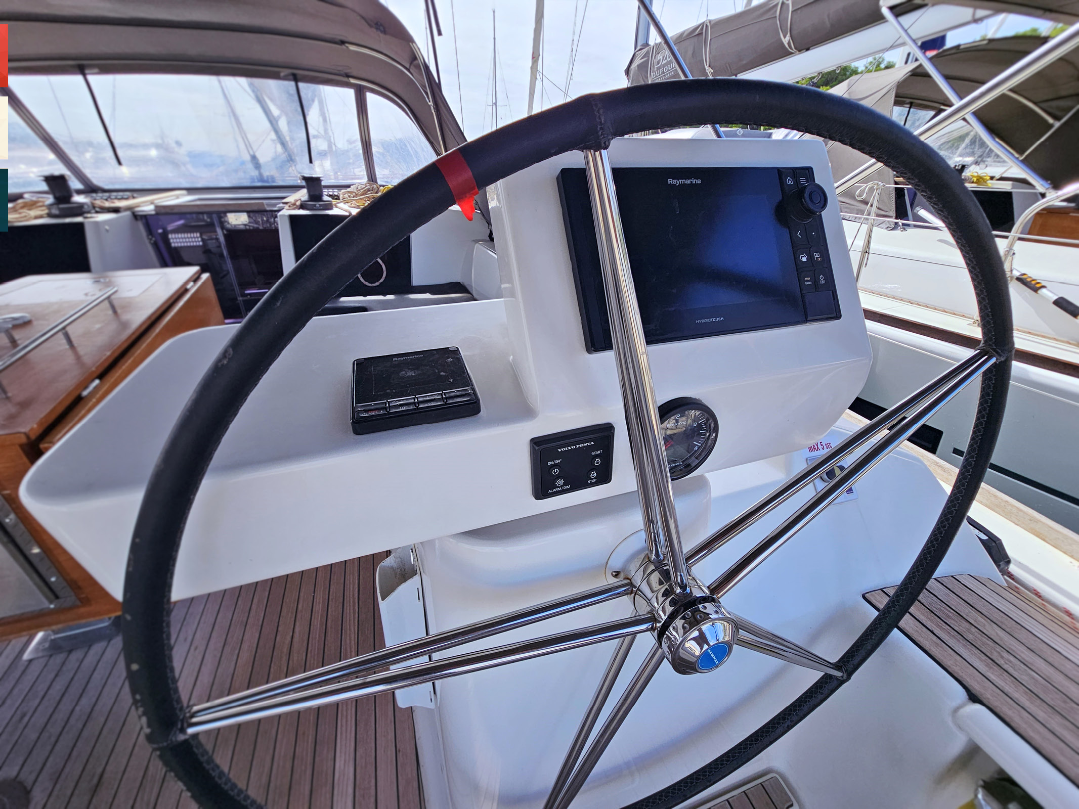 Dufour 520 GL — photo 6
