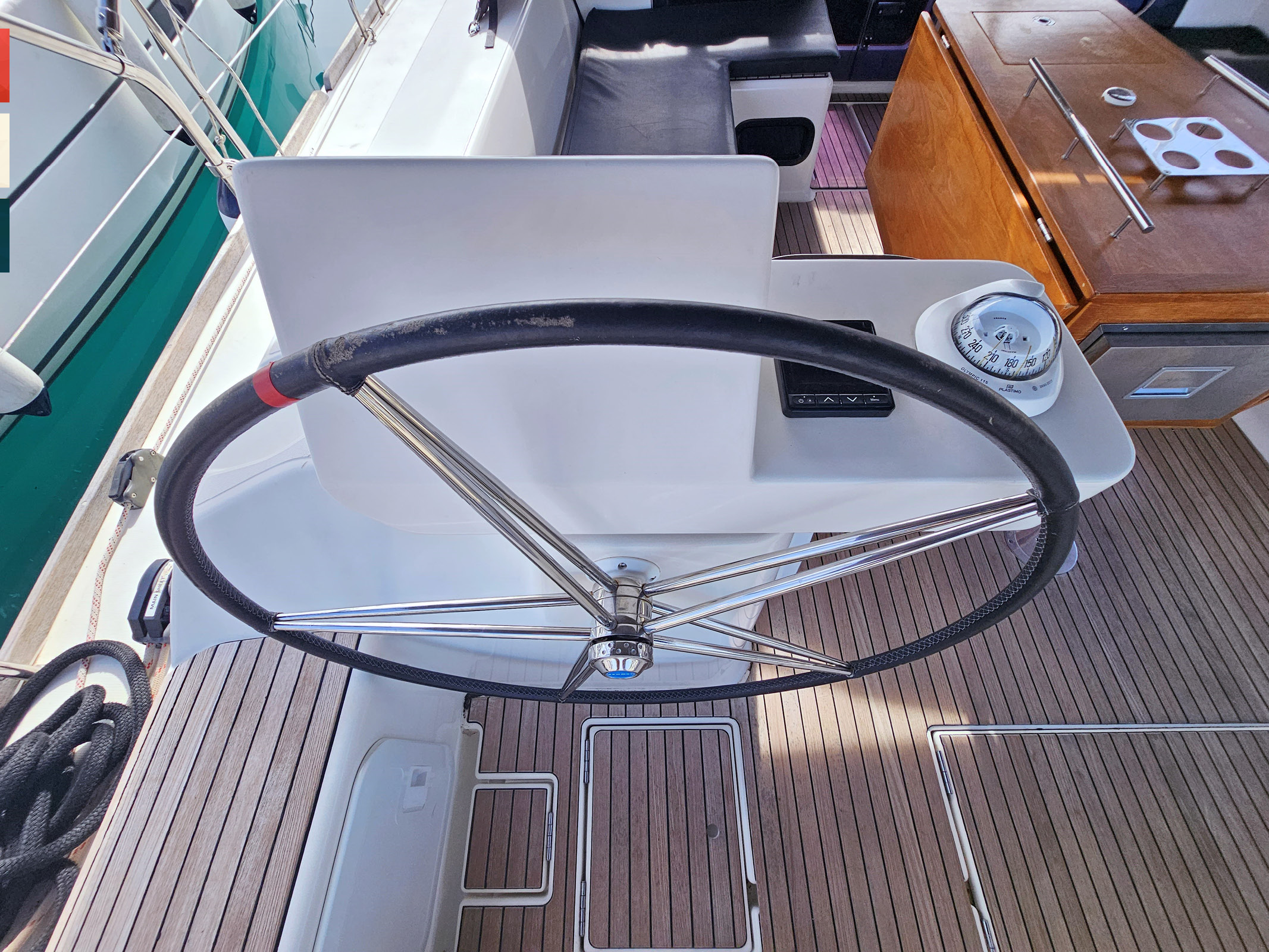 Dufour 520 GL — photo 9