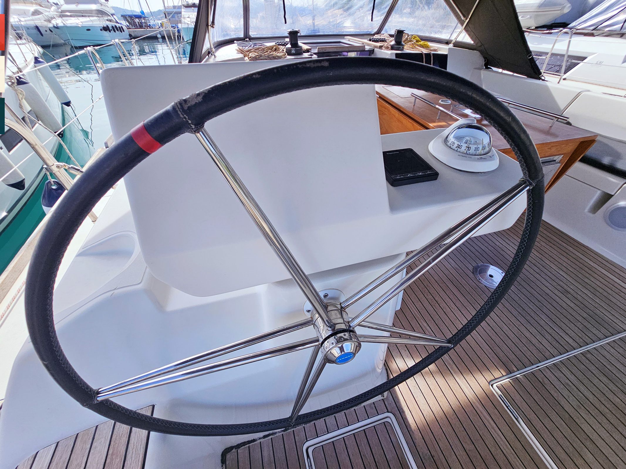 Dufour 520 GL — photo 10