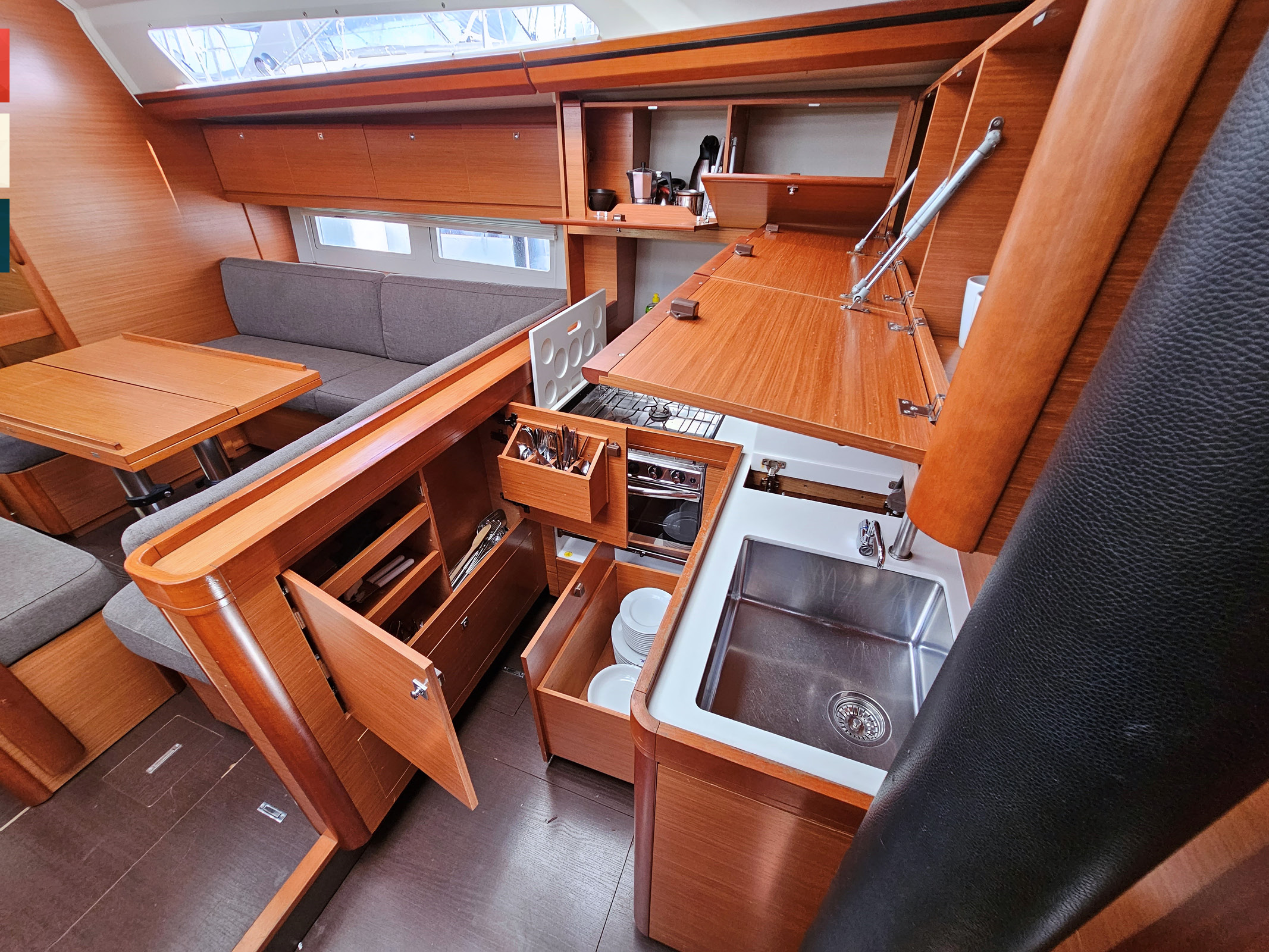 Dufour 520 GL — photo 33