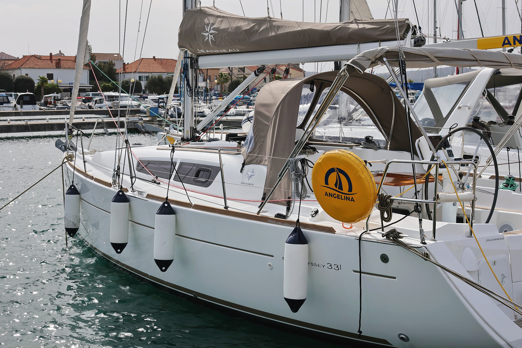 Sun Odyssey 33i - 2 cab. — photo 3