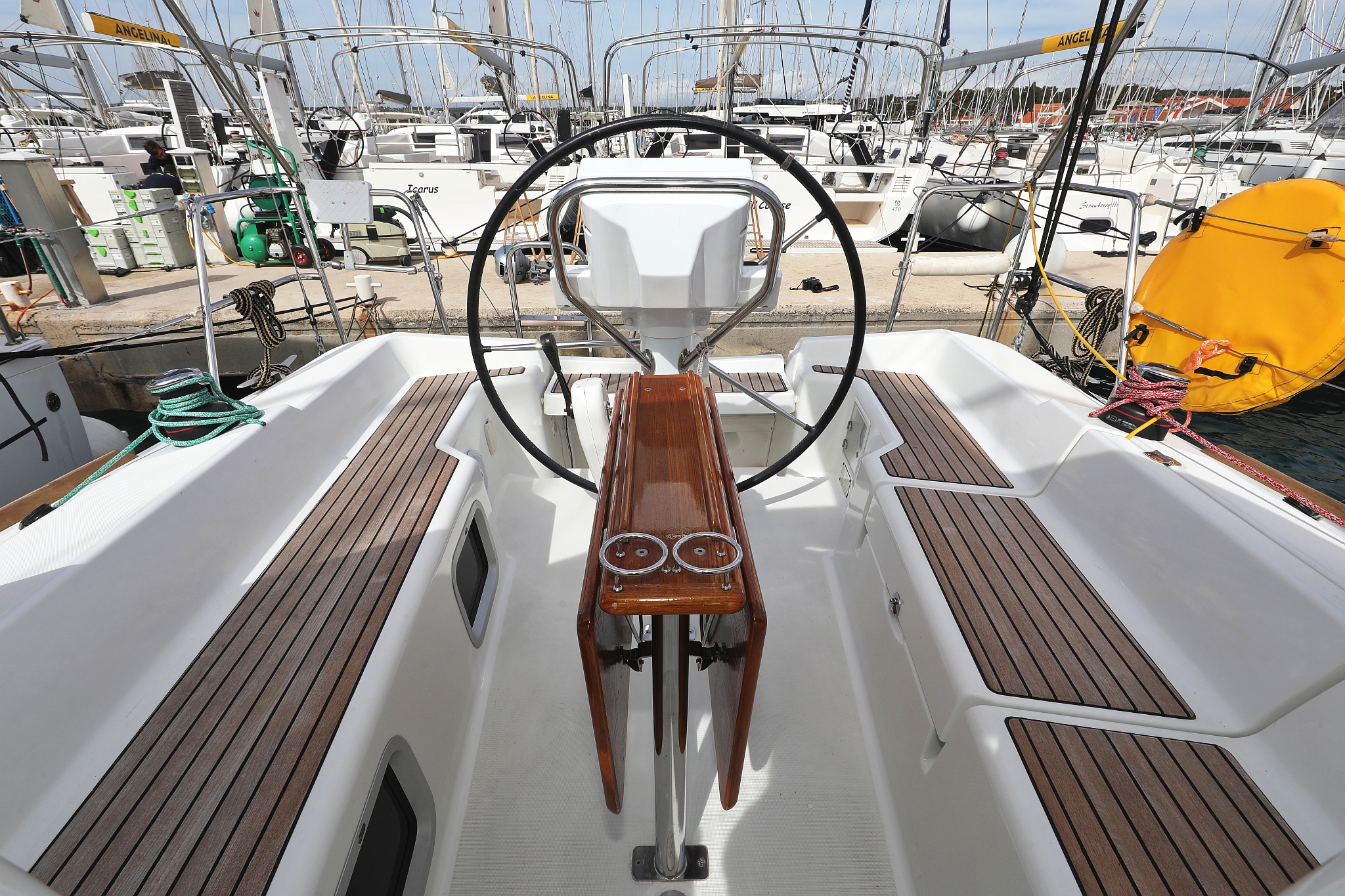 Sun Odyssey 33i - 2 cab. — photo 8