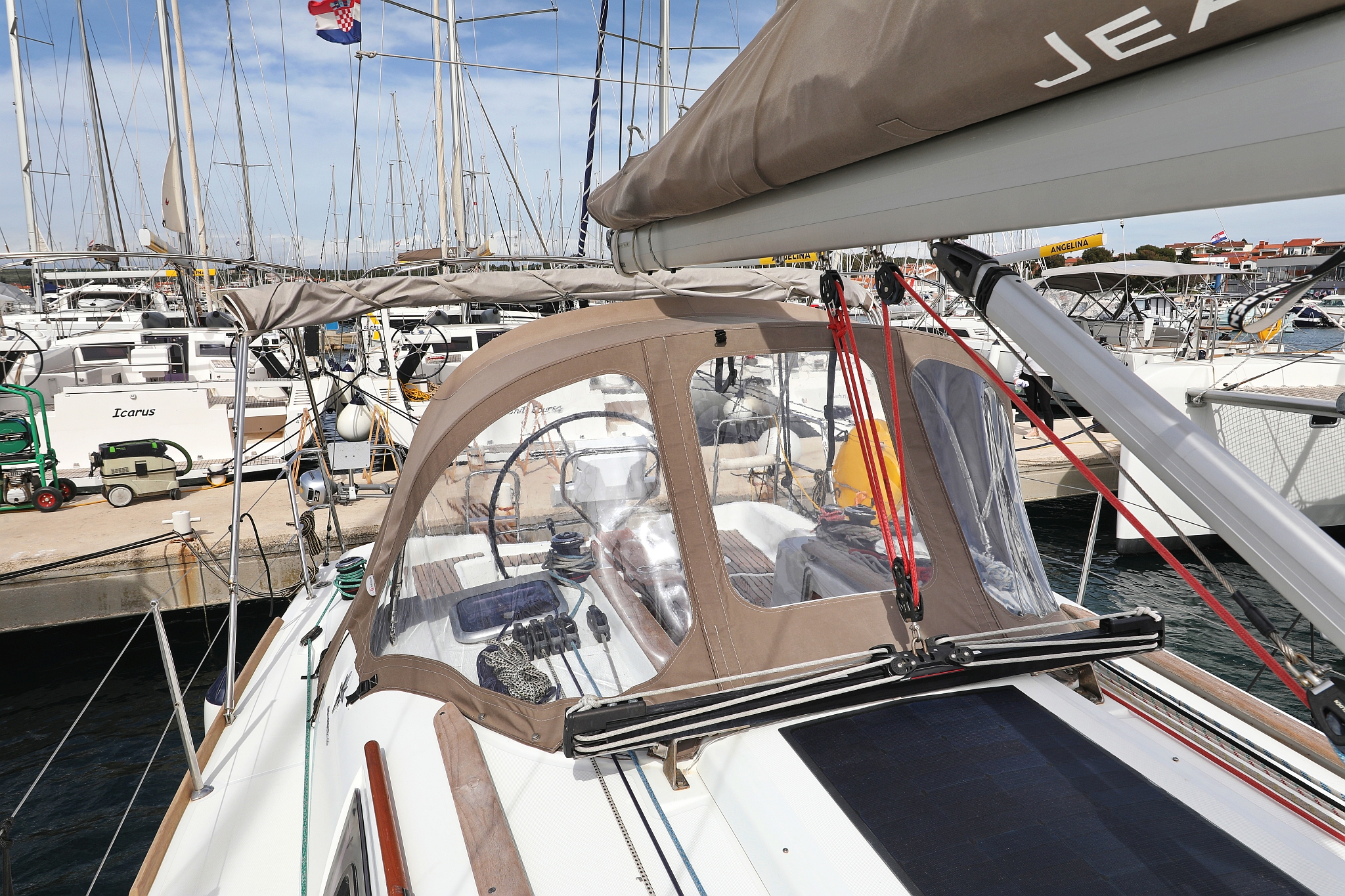 Sun Odyssey 33i - 2 cab. — photo 12