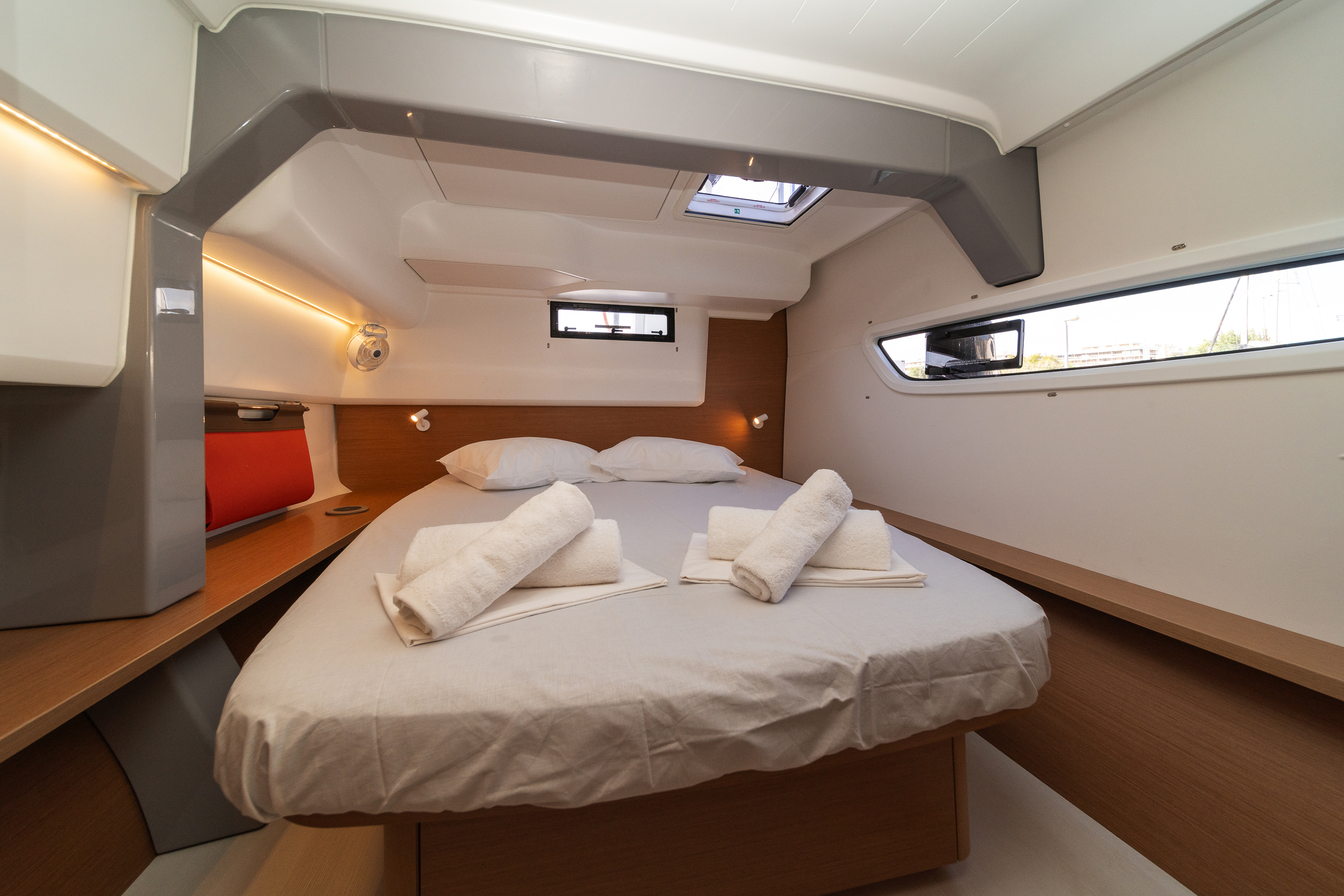 Excess 14 - 4 + 2 cab. — photo 19