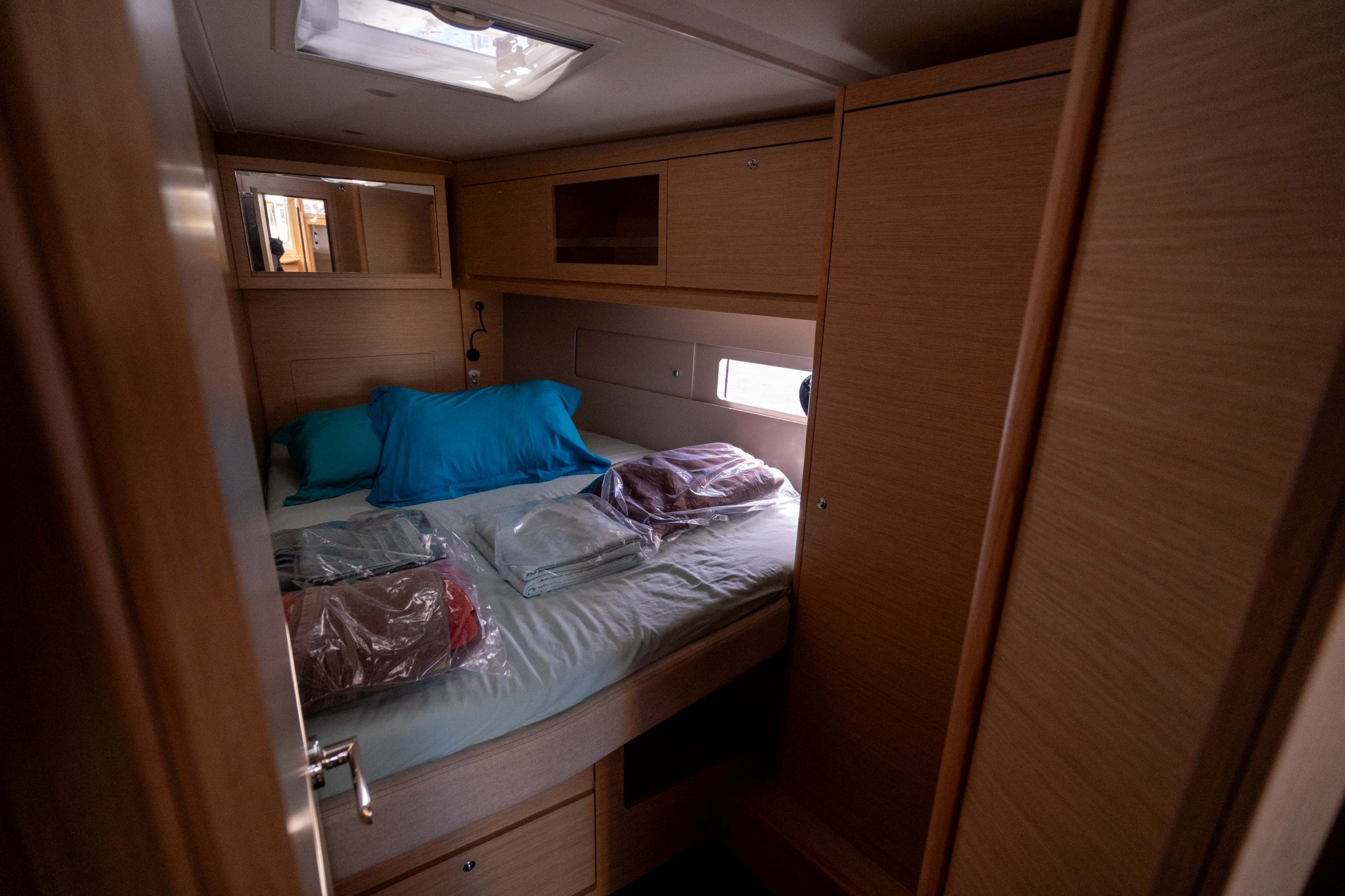 Dufour 530 Smart Electric - 5 + 1 cab. — photo 13