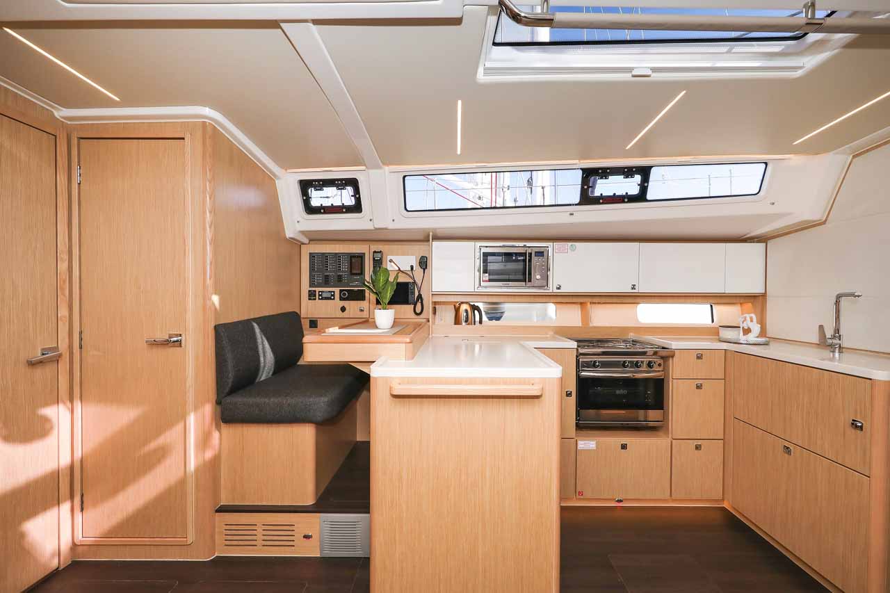 Bavaria C46 - 4 cab. — photo 16