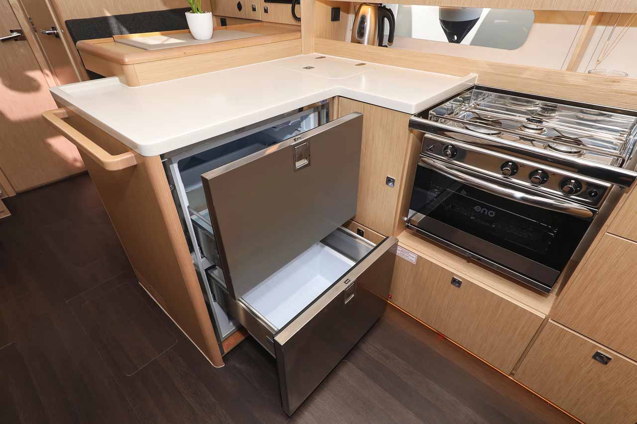 Bavaria C46 - 4 cab. — photo 18
