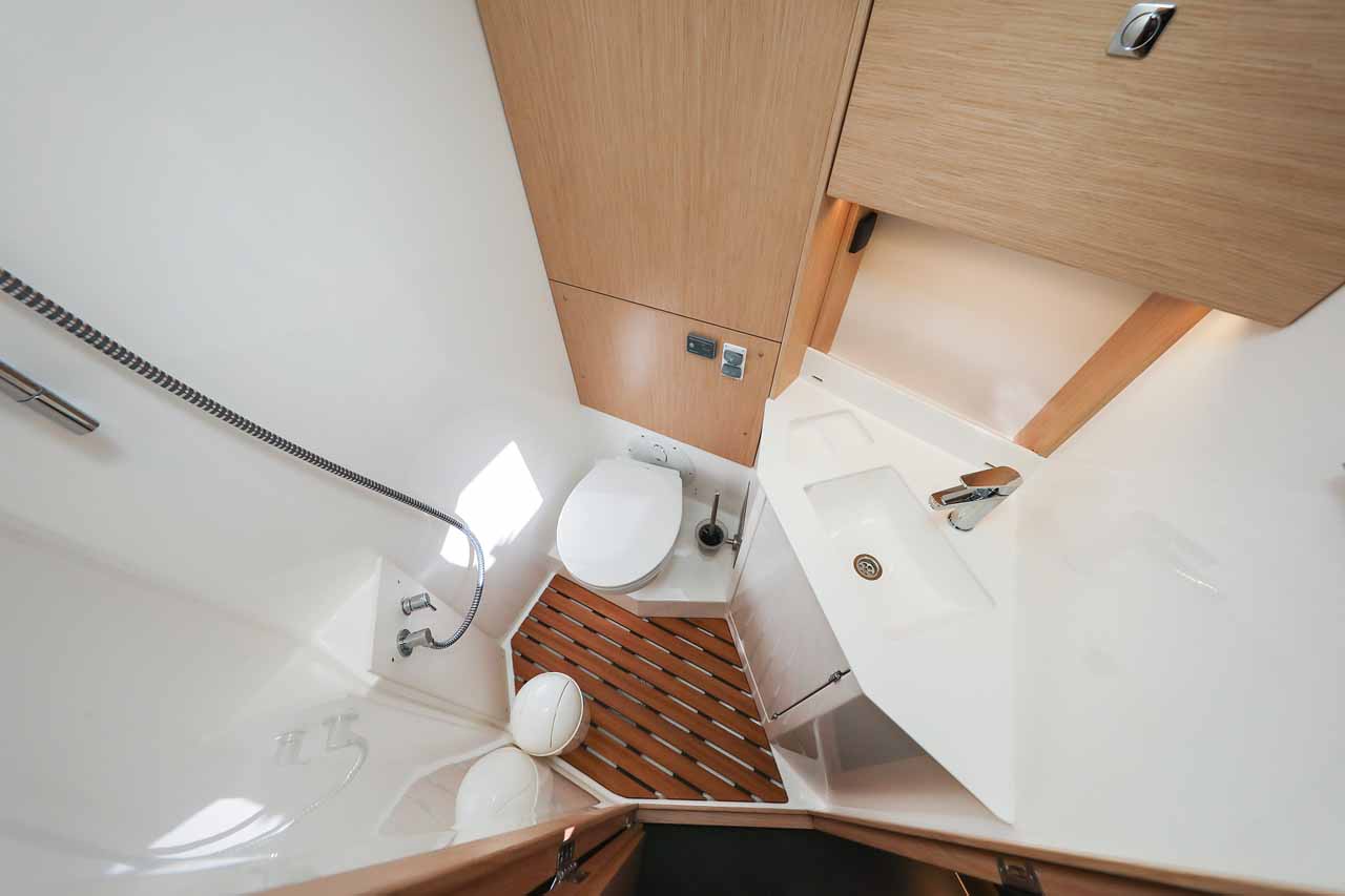 Bavaria C46 - 4 cab. — photo 27