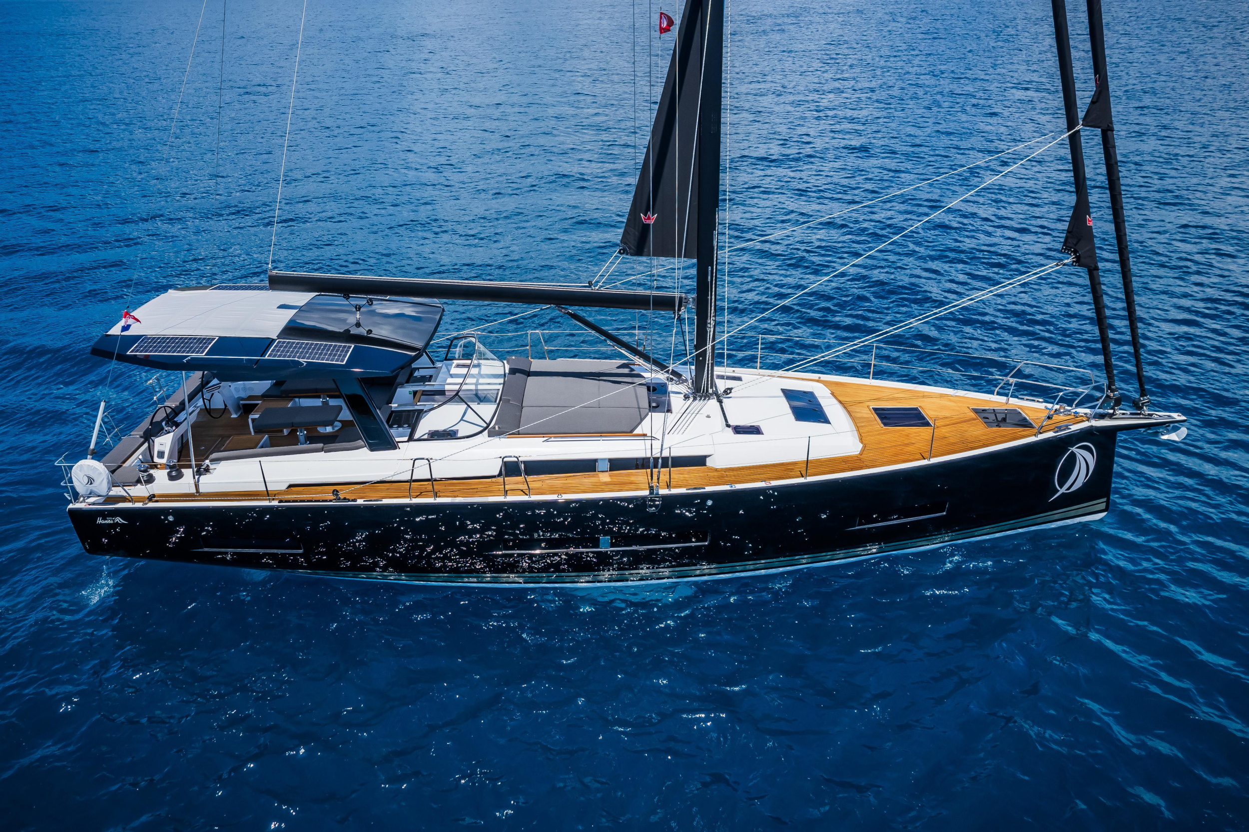 Hanse 510 - 4 + 1 cab. — photo 7