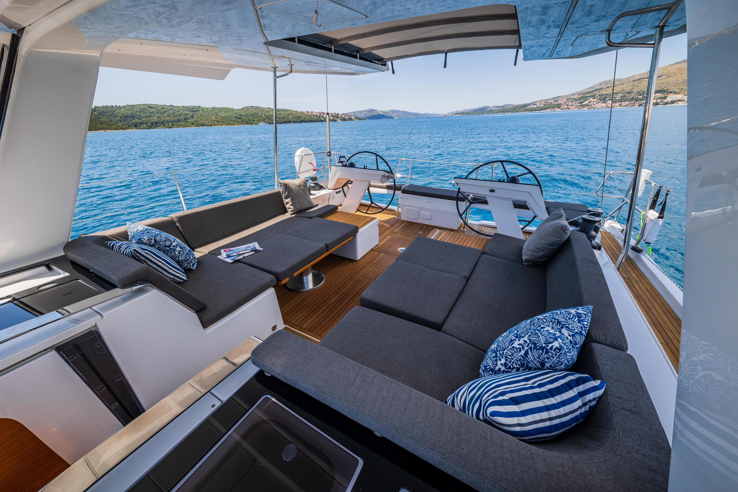 Hanse 510 - 4 + 1 cab. — photo 13