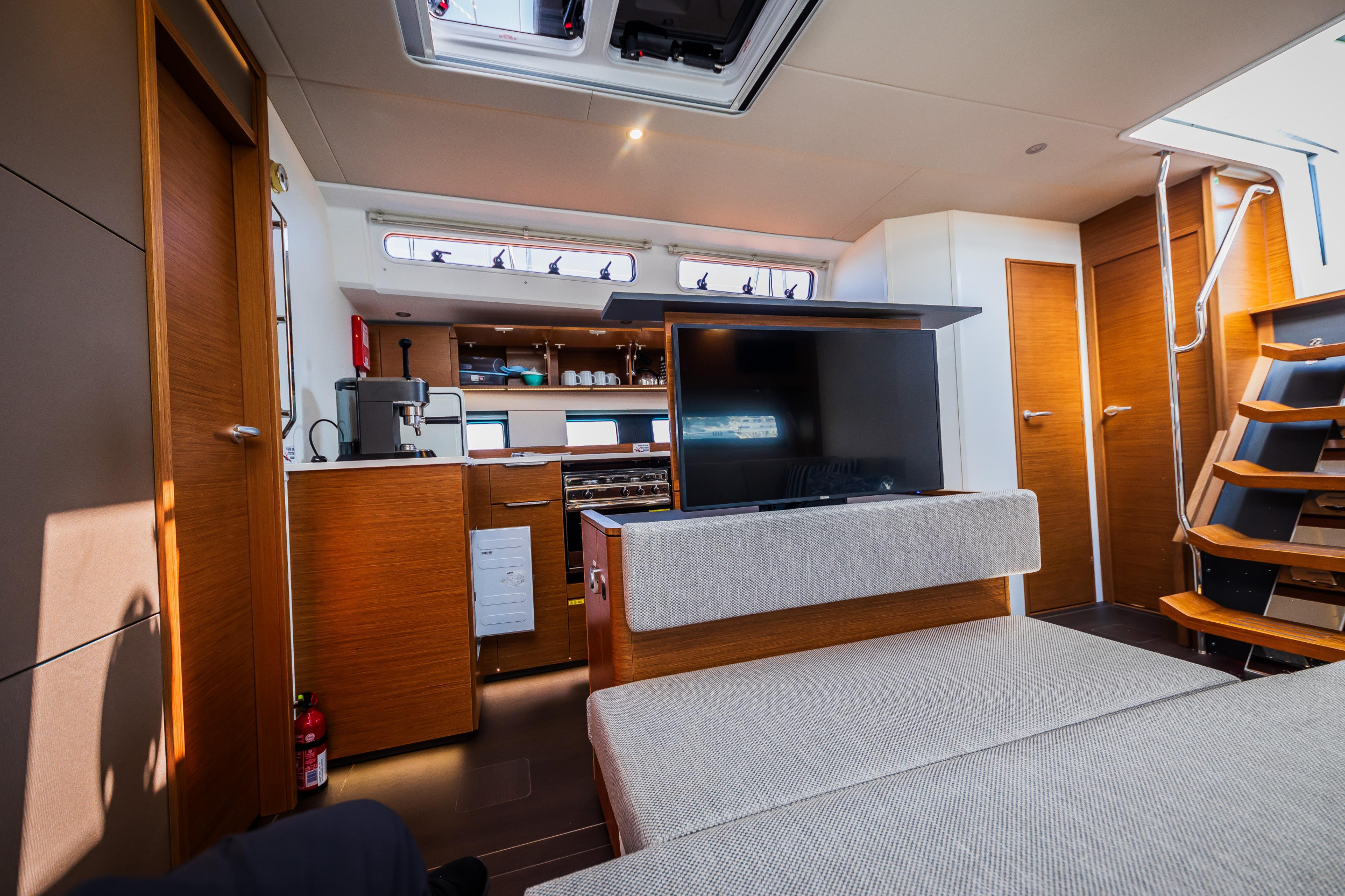 Hanse 510 - 4 + 1 cab. — photo 21