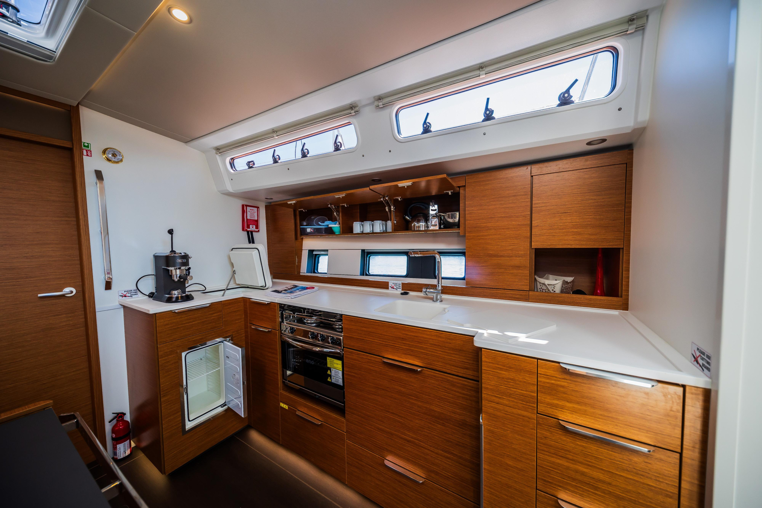 Hanse 510 - 4 + 1 cab. — photo 22
