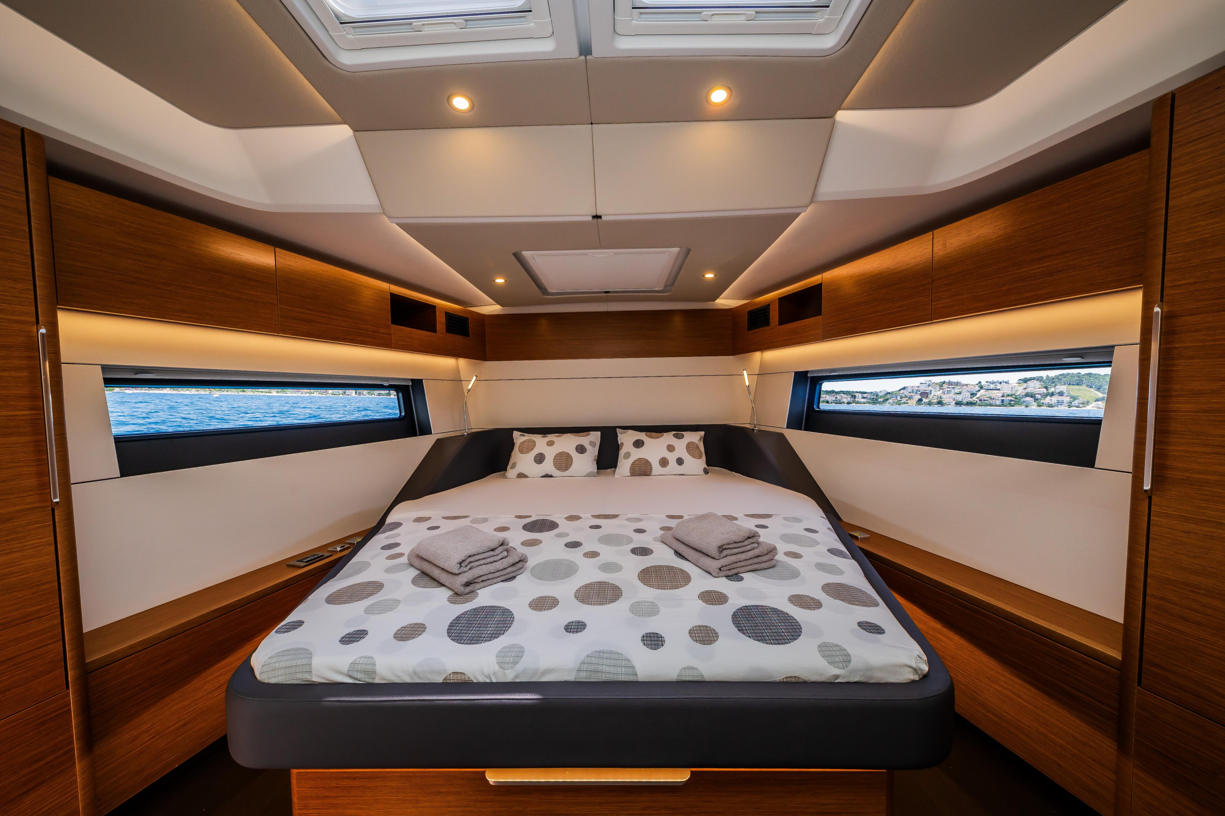 Hanse 510 - 4 + 1 cab. — photo 23