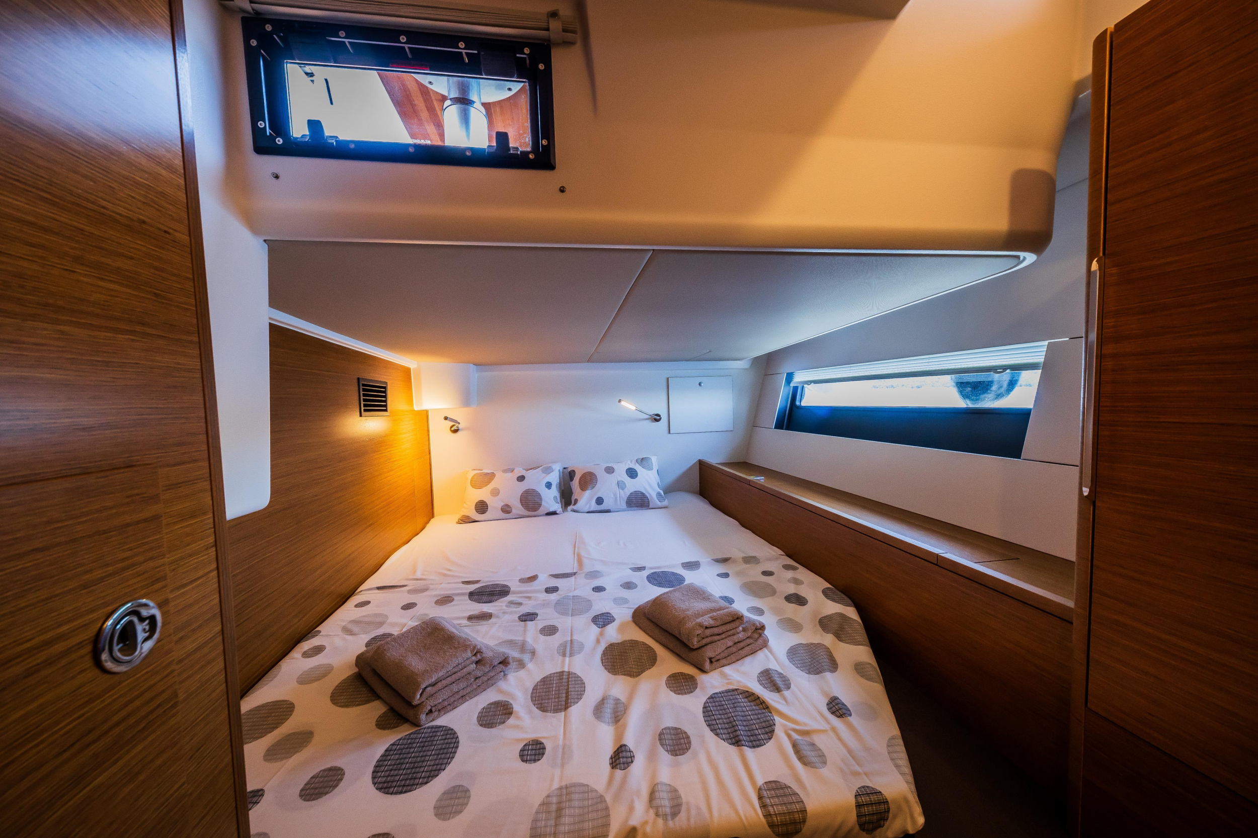 Hanse 510 - 4 + 1 cab. — photo 24