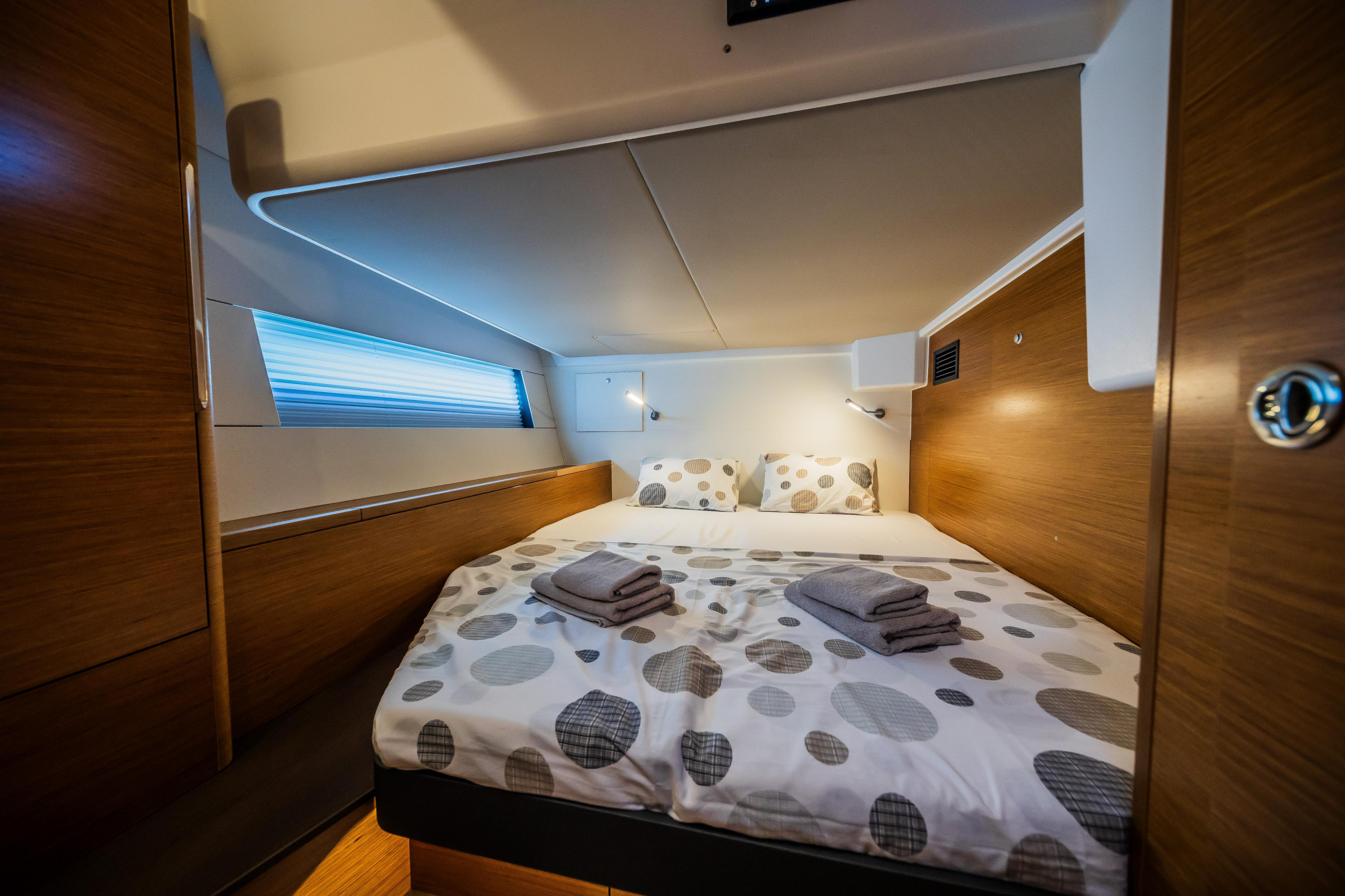 Hanse 510 - 4 + 1 cab. — photo 26