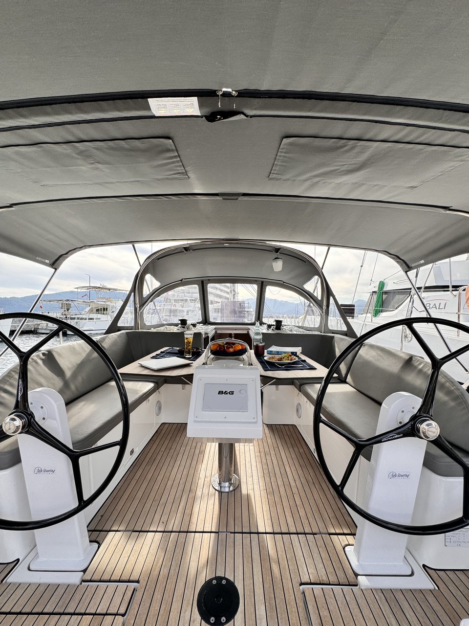 Bavaria C42 — photo 4