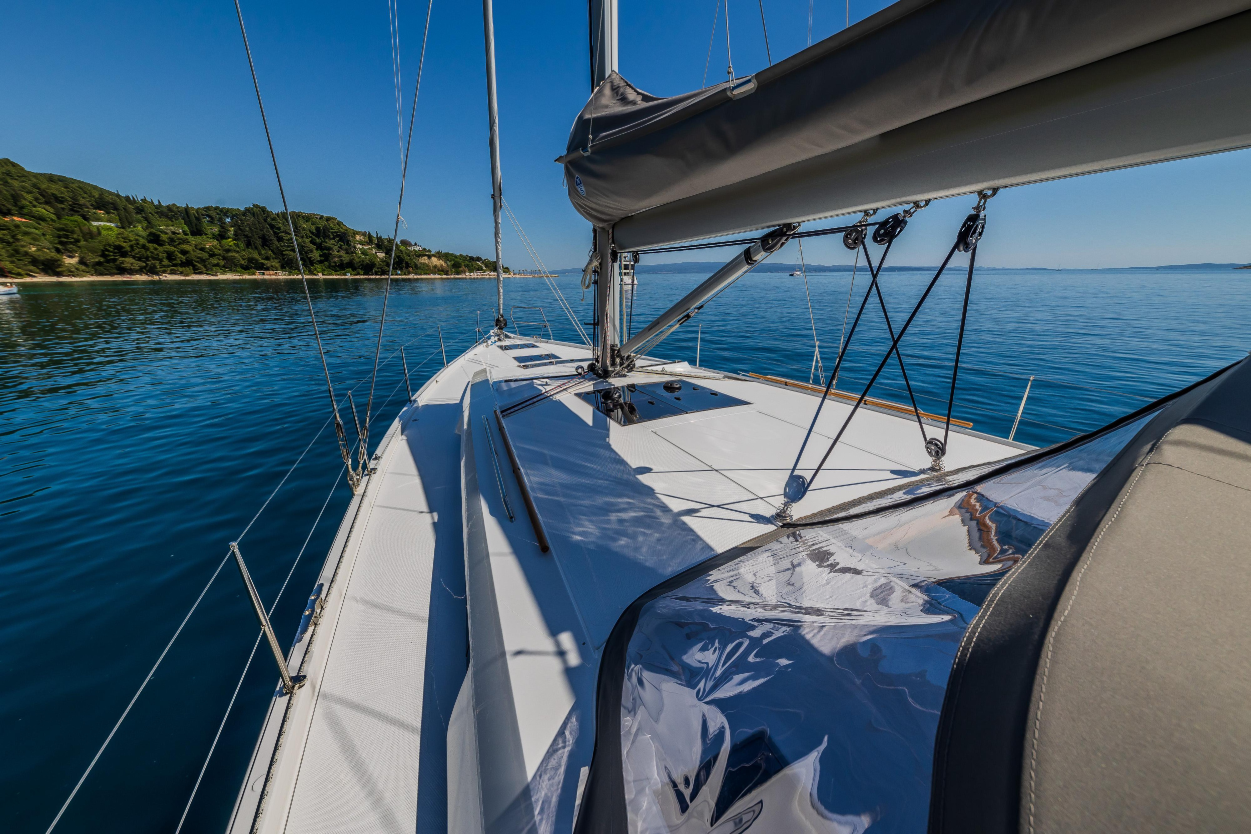 Hanse 510 - 5 + 1 cab. — photo 13