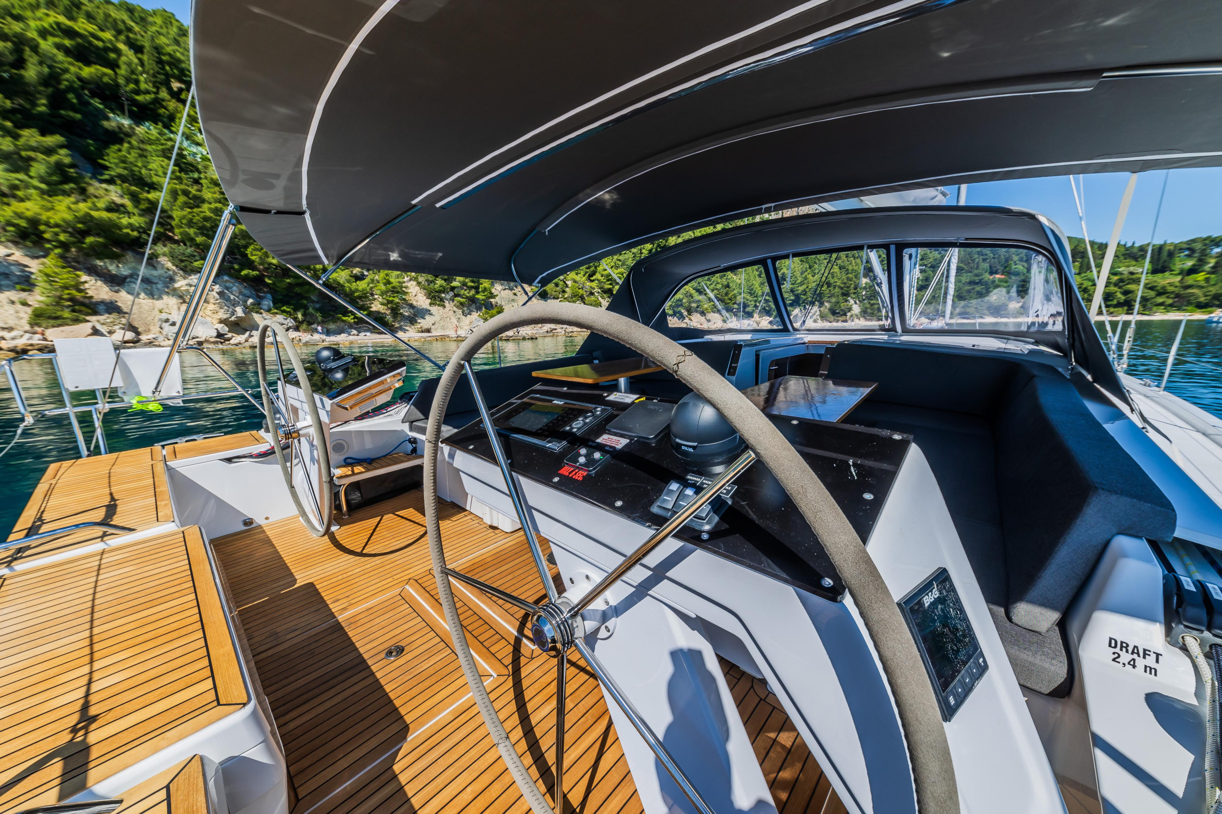 Hanse 510 - 5 + 1 cab. — photo 15