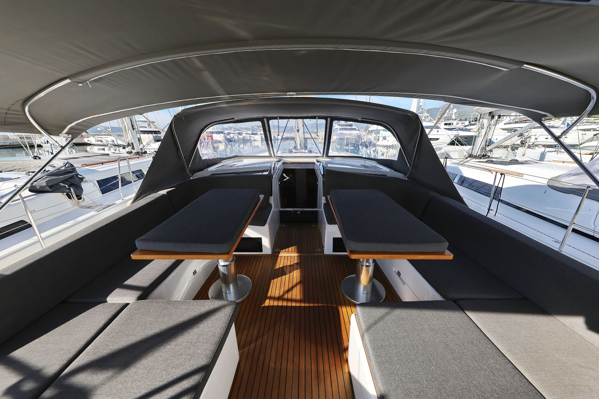 Hanse 510 - 5 + 1 cab. — photo 16