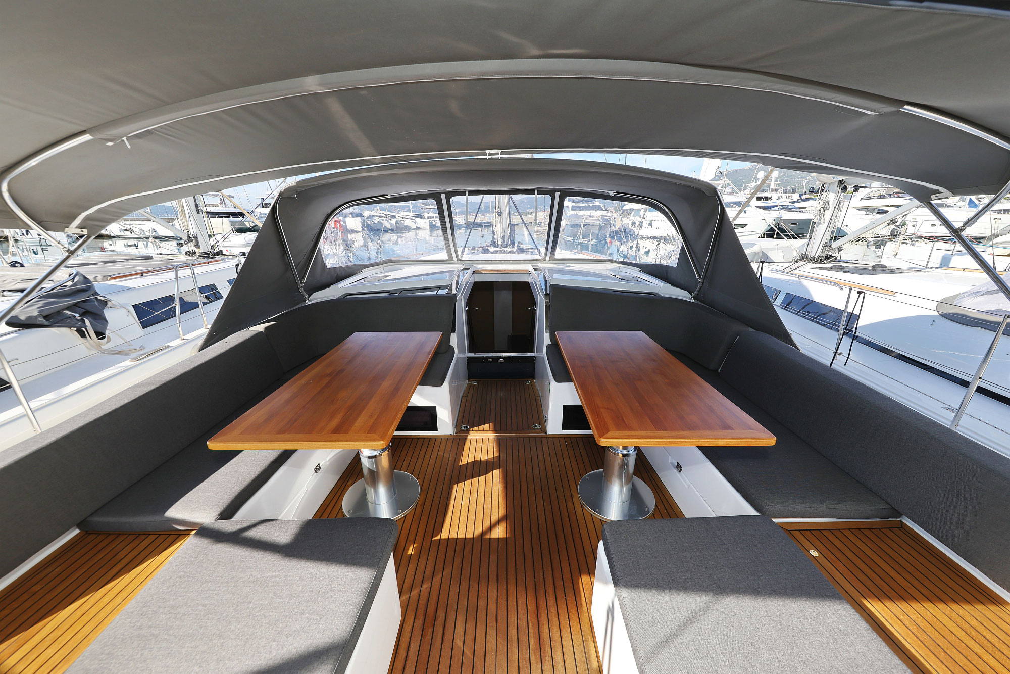 Hanse 510 - 5 + 1 cab. — photo 17