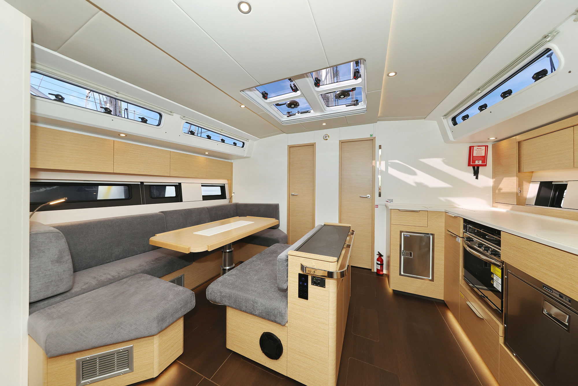 Hanse 510 - 5 + 1 cab. — photo 19