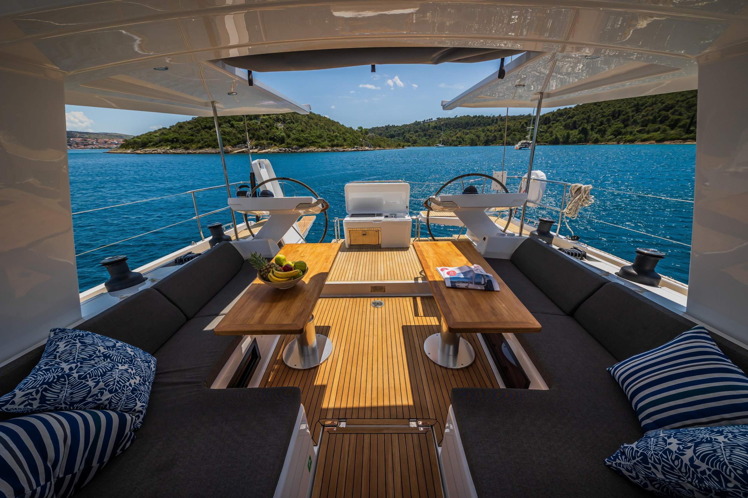 Hanse 588 - 3 + 1 cab. — photo 16